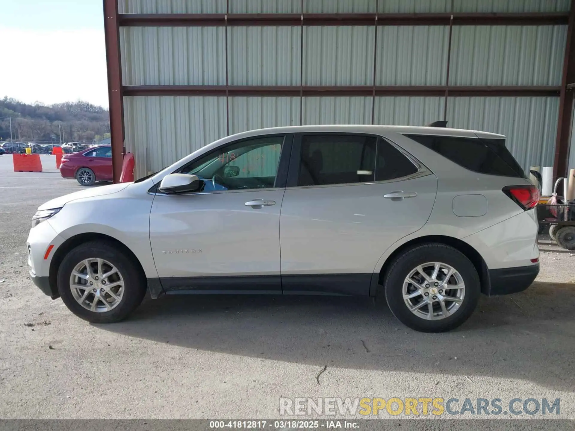 14 Photograph of a damaged car 2GNAXJEV3N6134646 CHEVROLET EQUINOX 2022