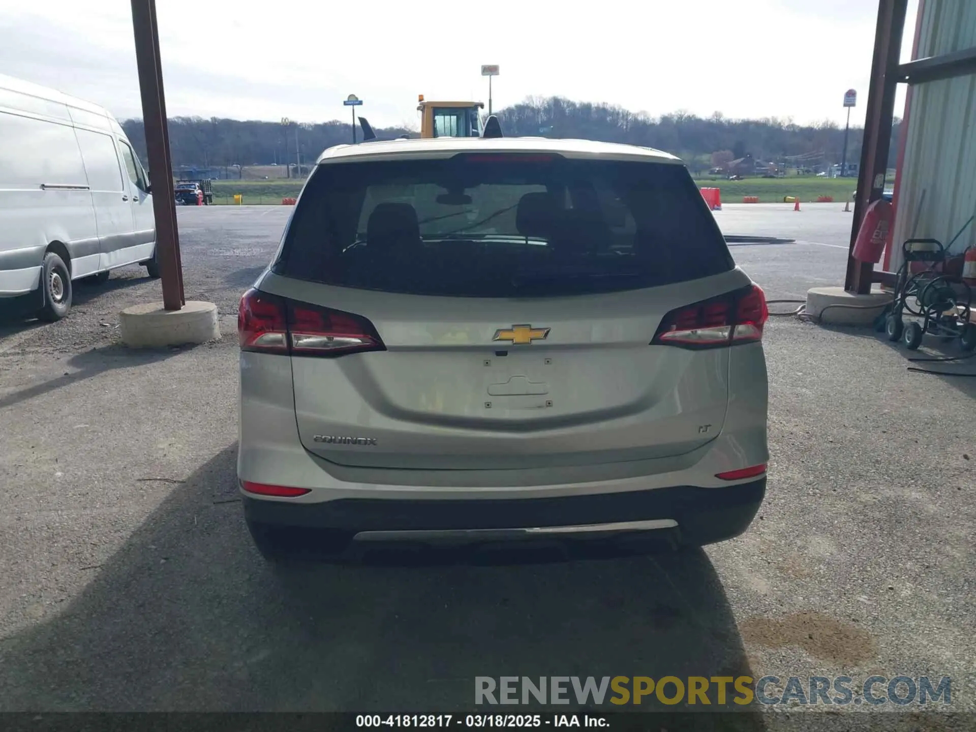 16 Photograph of a damaged car 2GNAXJEV3N6134646 CHEVROLET EQUINOX 2022