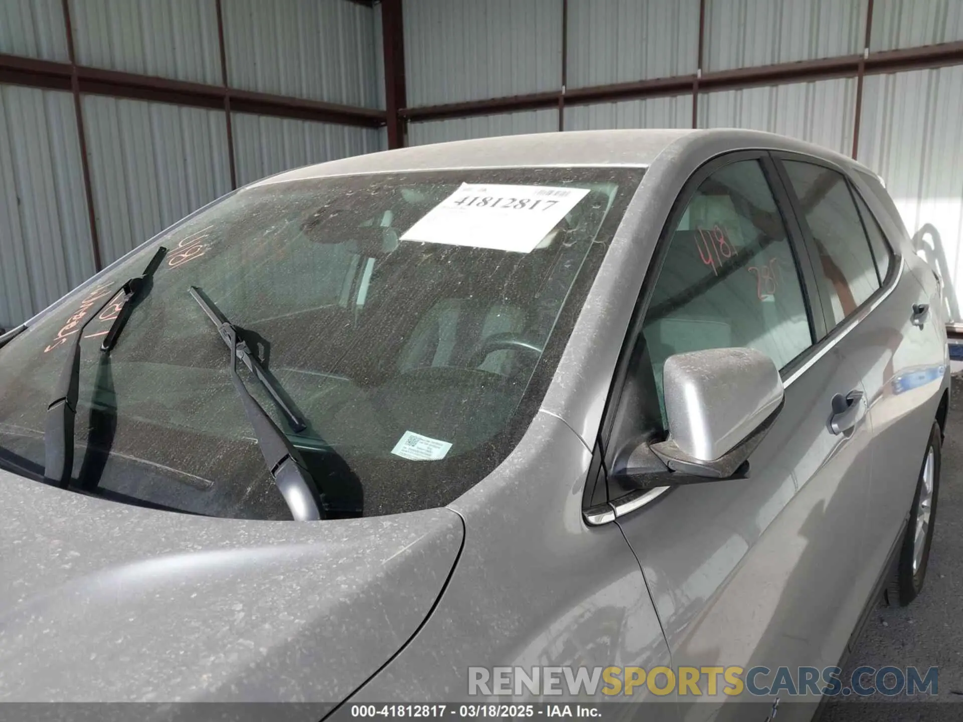 18 Photograph of a damaged car 2GNAXJEV3N6134646 CHEVROLET EQUINOX 2022