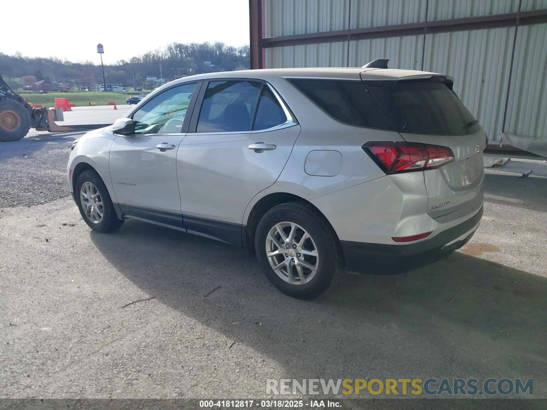 3 Photograph of a damaged car 2GNAXJEV3N6134646 CHEVROLET EQUINOX 2022