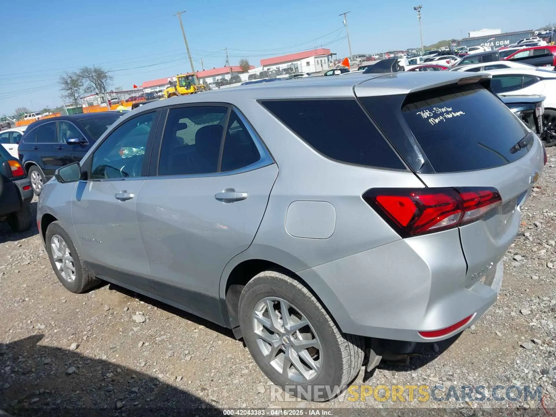 15 Photograph of a damaged car 2GNAXJEV3N6134713 CHEVROLET EQUINOX 2022