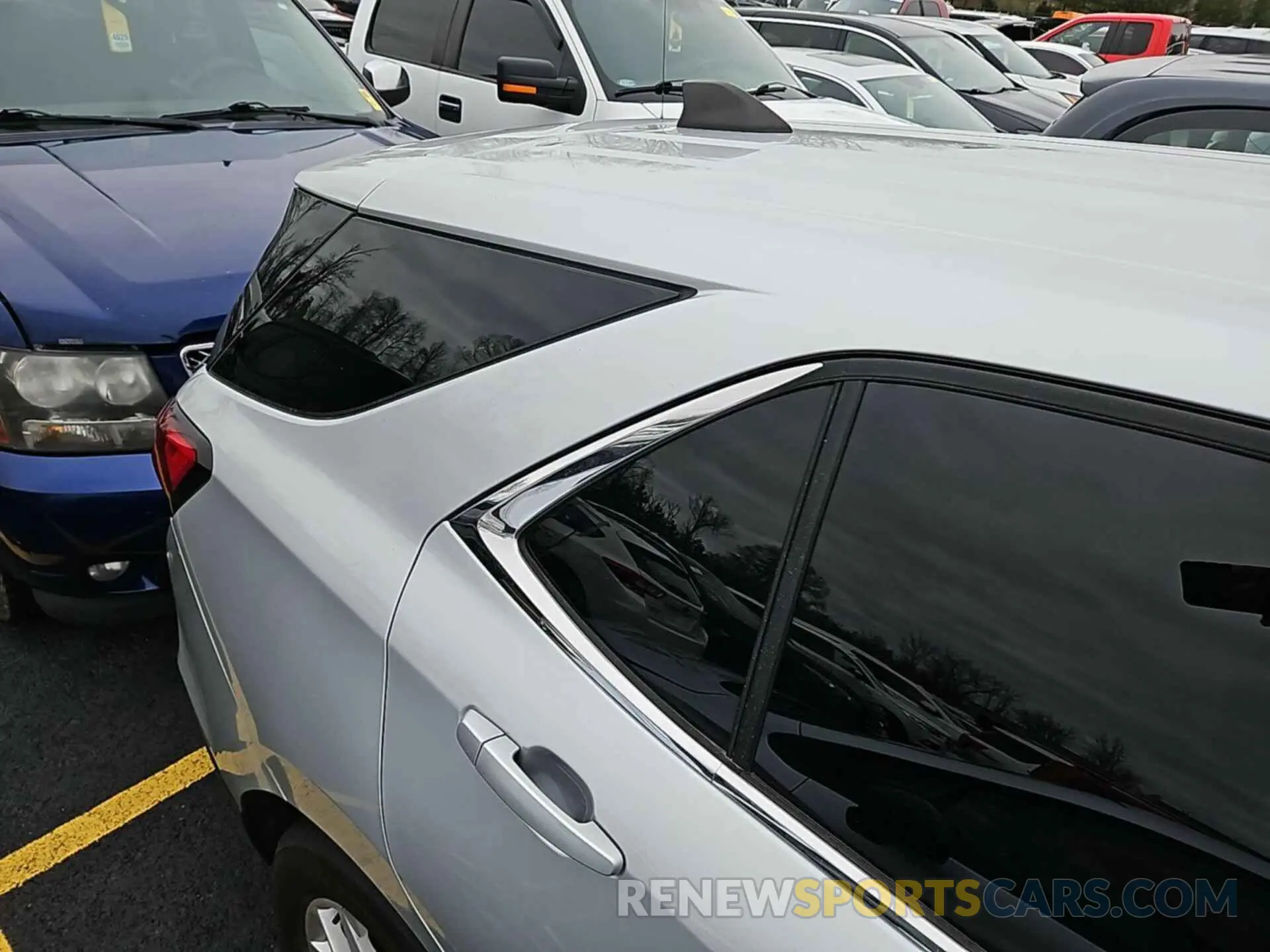 23 Photograph of a damaged car 2GNAXJEV5N6108615 CHEVROLET EQUINOX 2022