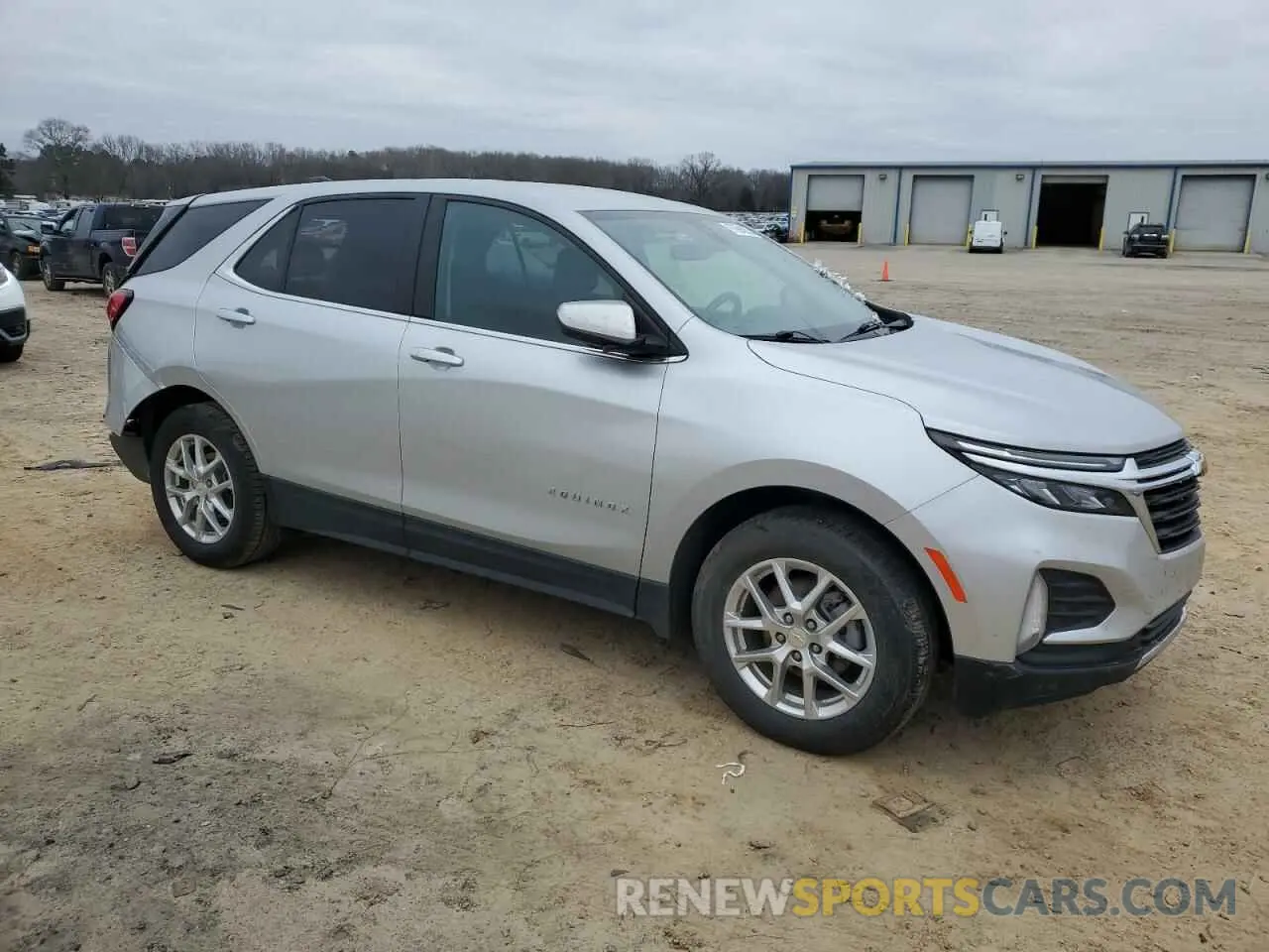 4 Photograph of a damaged car 2GNAXJEV5N6140299 CHEVROLET EQUINOX 2022
