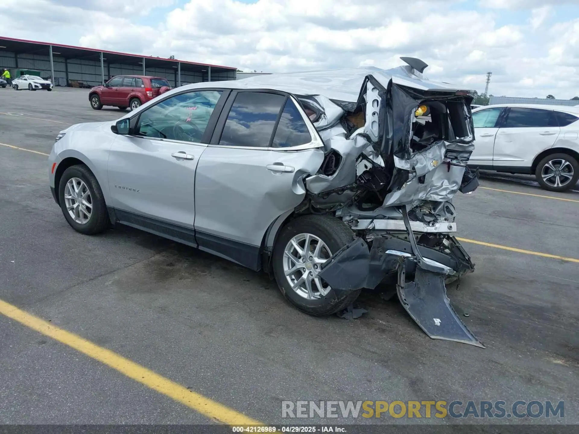 3 Photograph of a damaged car 2GNAXJEV5N6141579 CHEVROLET EQUINOX 2022