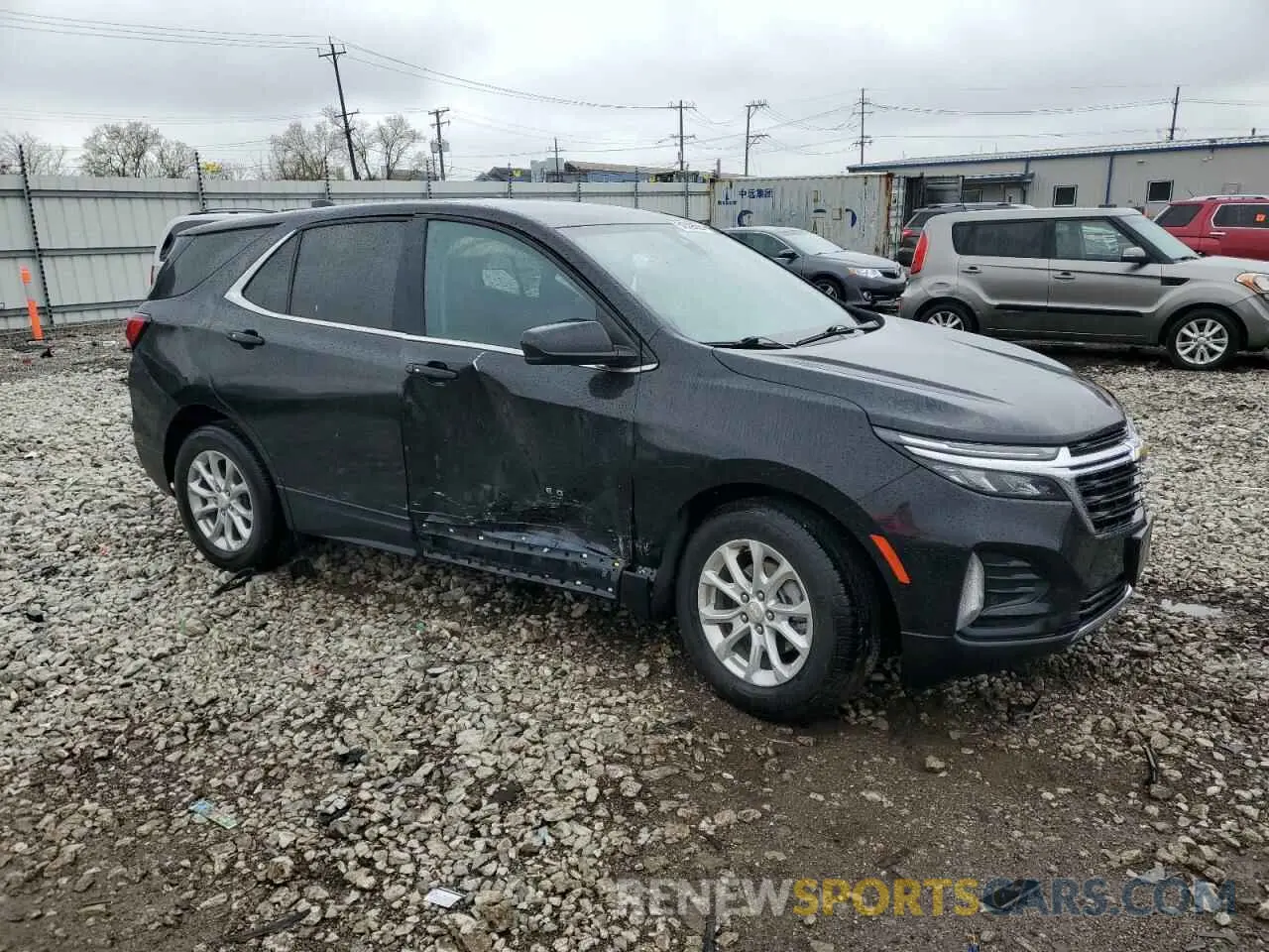 4 Photograph of a damaged car 2GNAXJEV7N6118188 CHEVROLET EQUINOX 2022