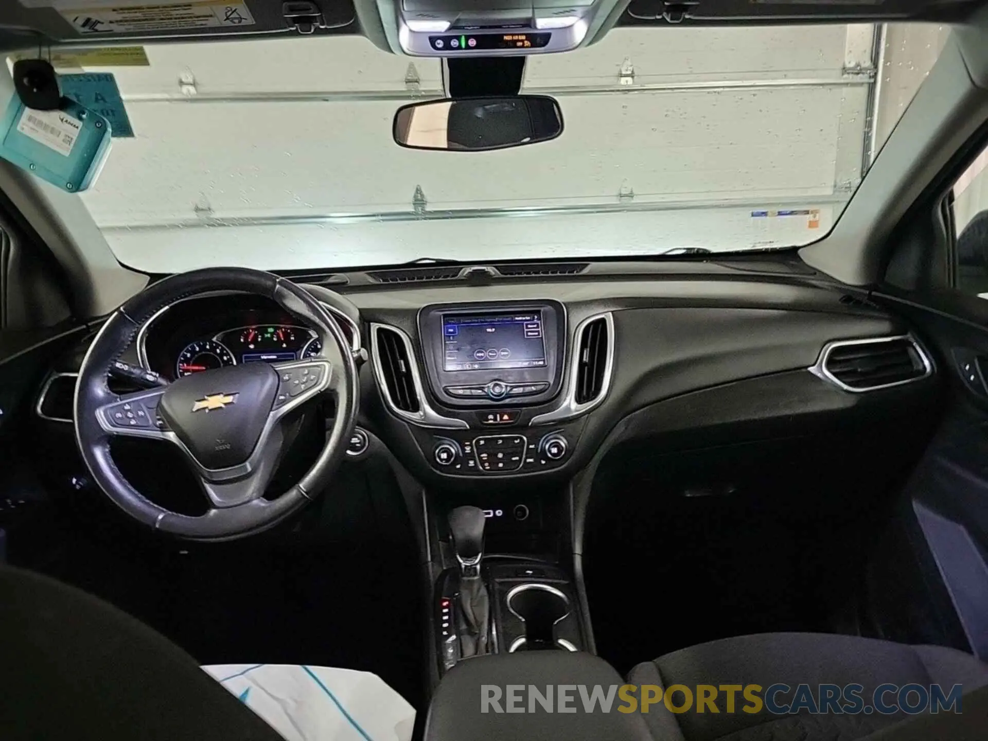 12 Photograph of a damaged car 2GNAXJEV8N6108575 CHEVROLET EQUINOX 2022