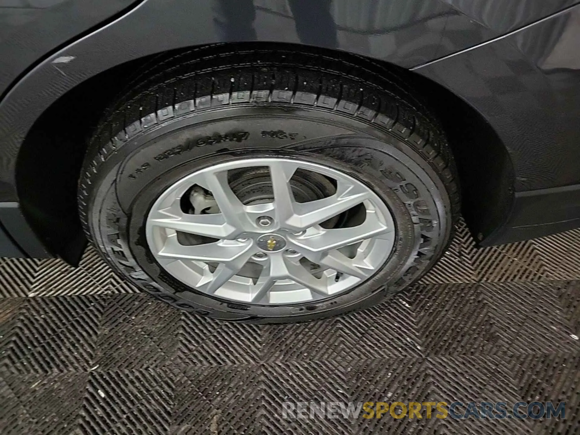 35 Photograph of a damaged car 2GNAXJEV8N6108575 CHEVROLET EQUINOX 2022
