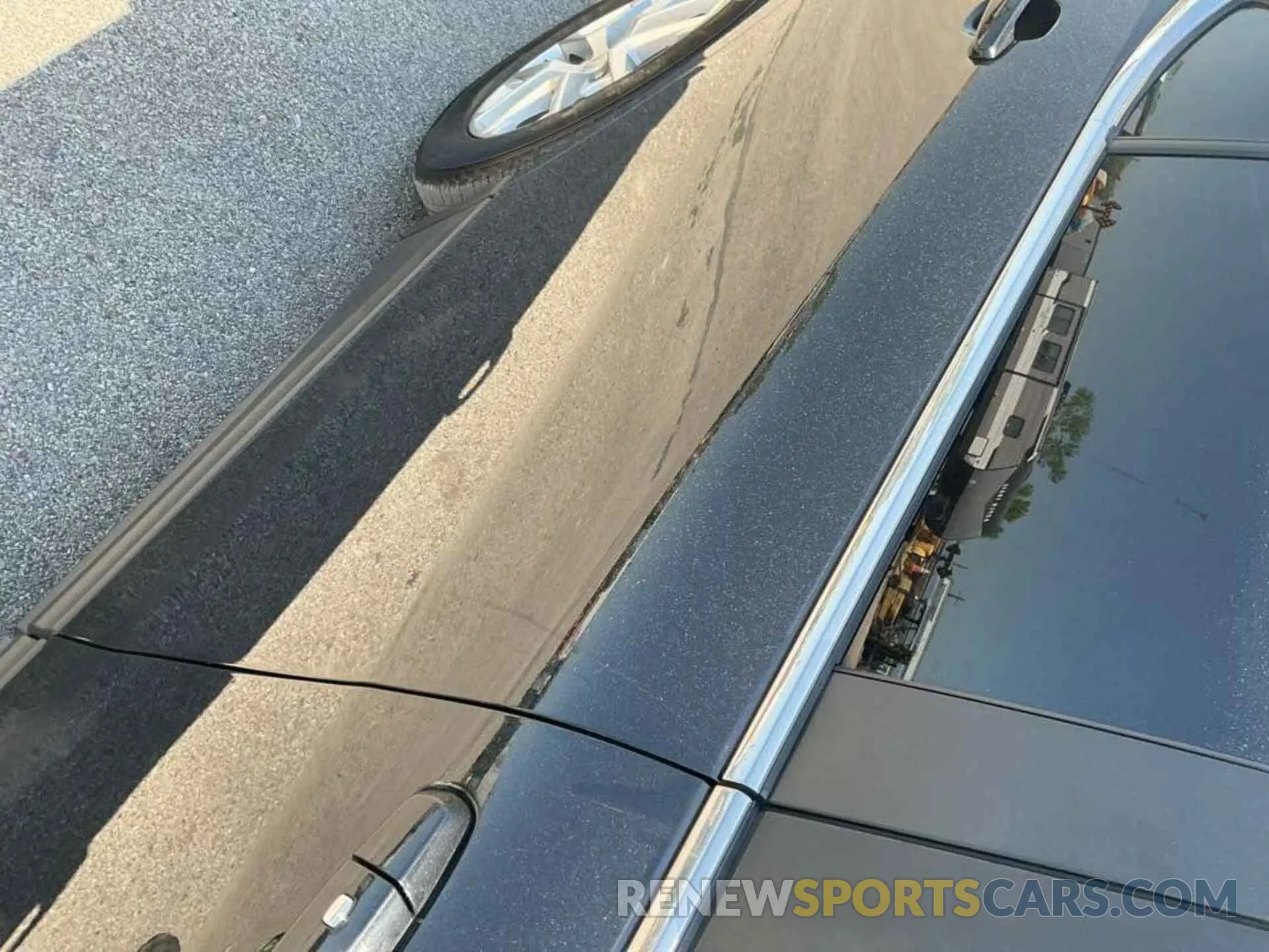 18 Photograph of a damaged car 2GNAXJEV8N6111508 CHEVROLET EQUINOX 2022