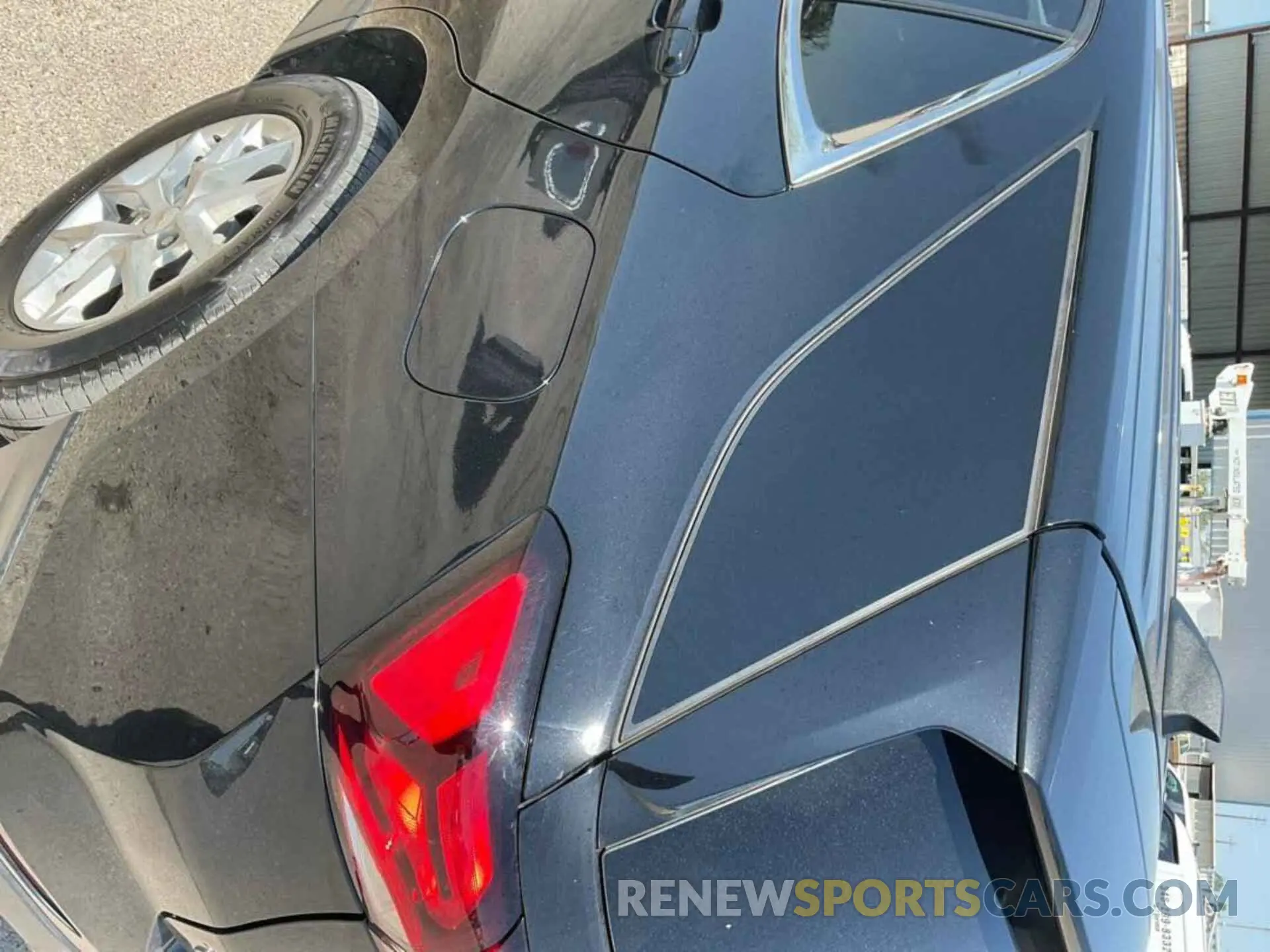 3 Photograph of a damaged car 2GNAXJEV8N6111508 CHEVROLET EQUINOX 2022