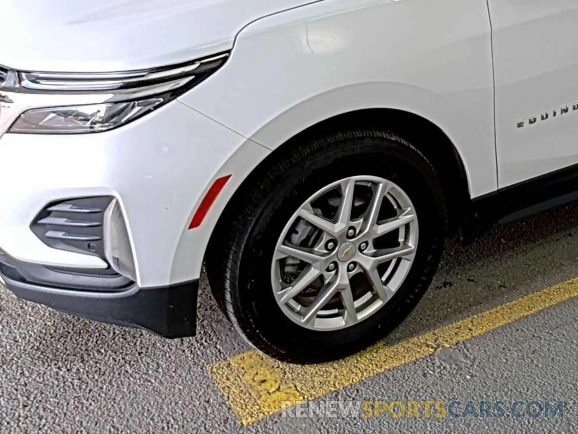 14 Photograph of a damaged car 2GNAXJEV9N6108696 CHEVROLET EQUINOX 2022