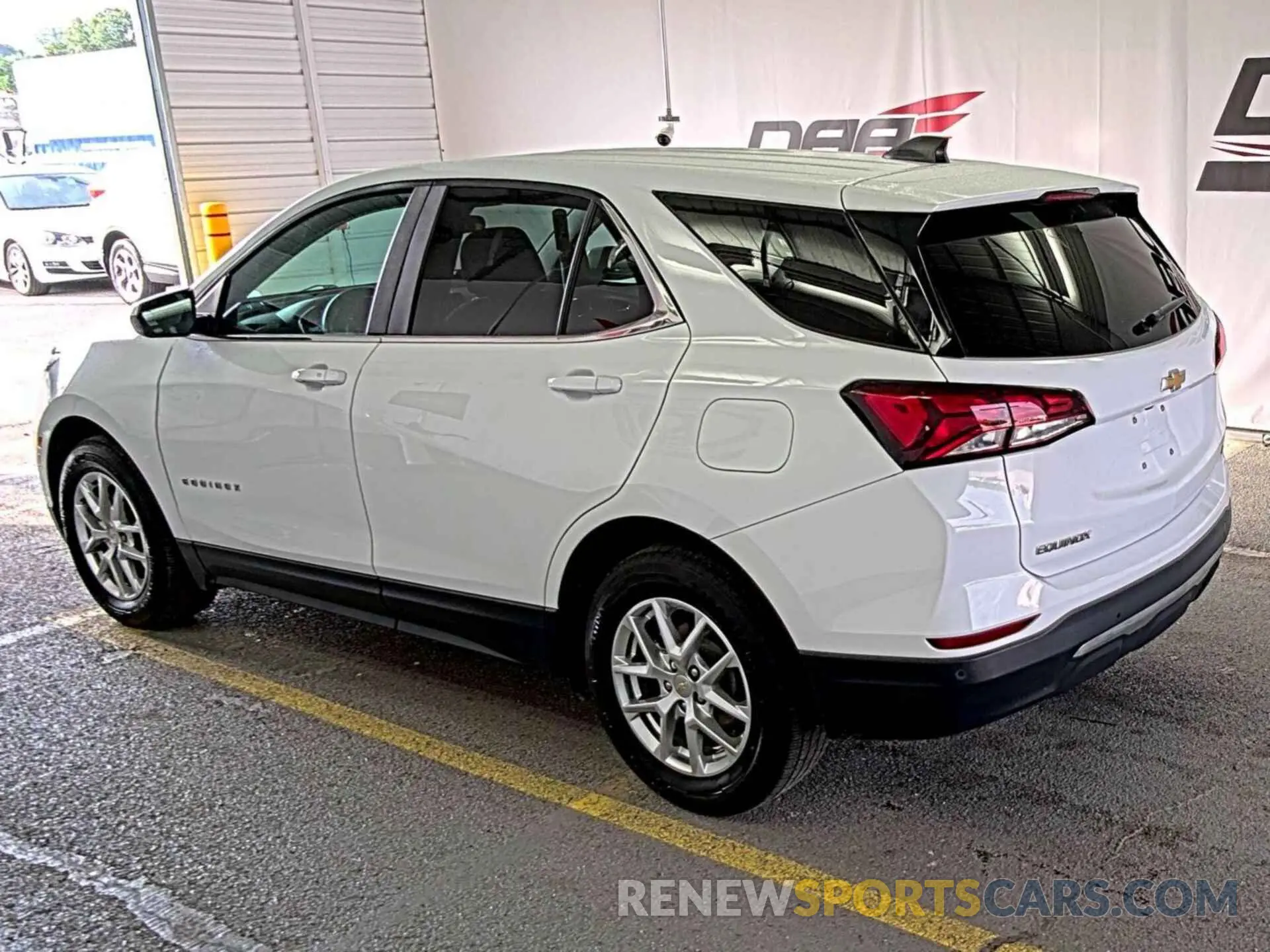 35 Photograph of a damaged car 2GNAXJEV9N6108696 CHEVROLET EQUINOX 2022