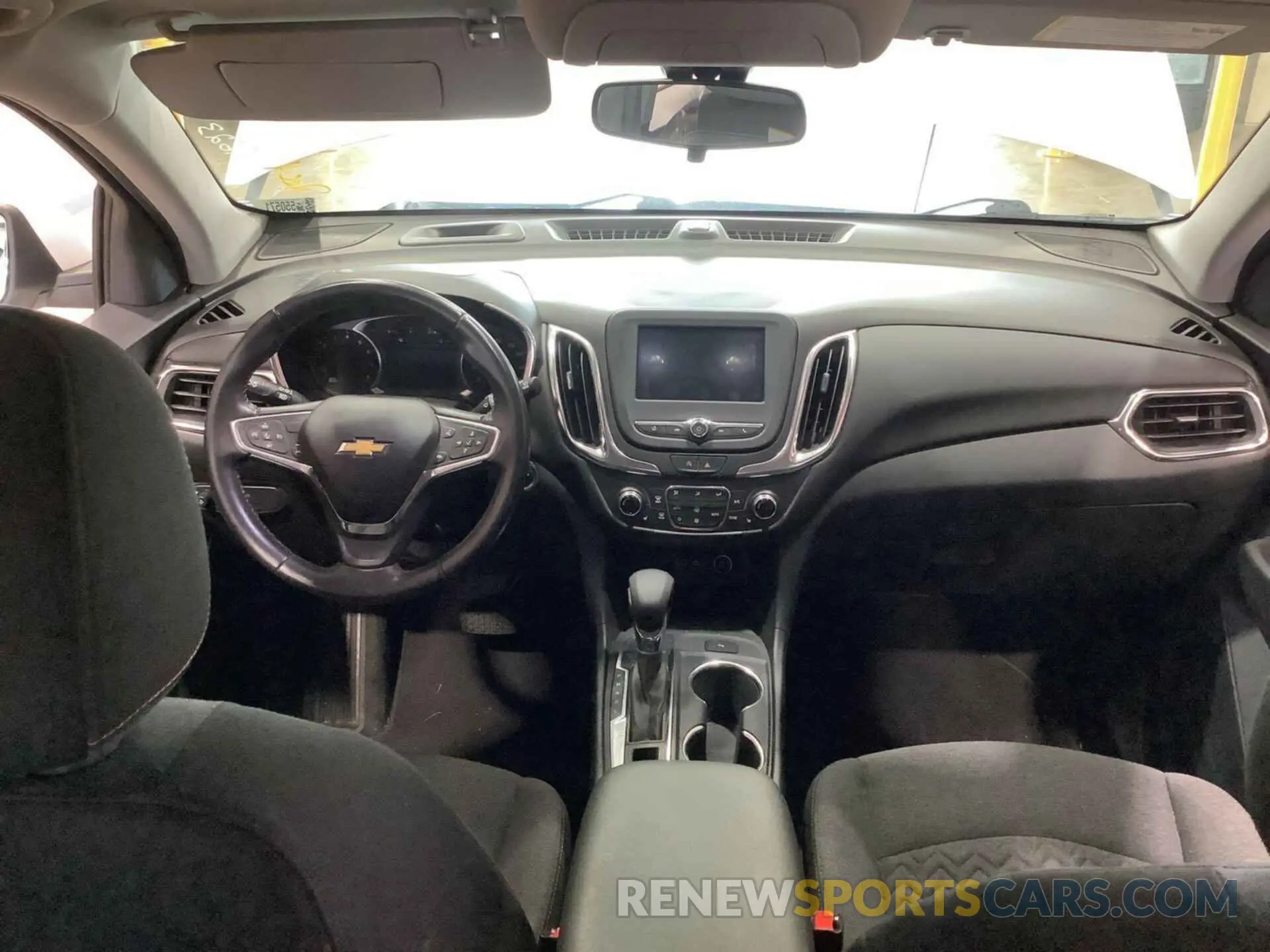 37 Photograph of a damaged car 2GNAXJEV9N6108696 CHEVROLET EQUINOX 2022