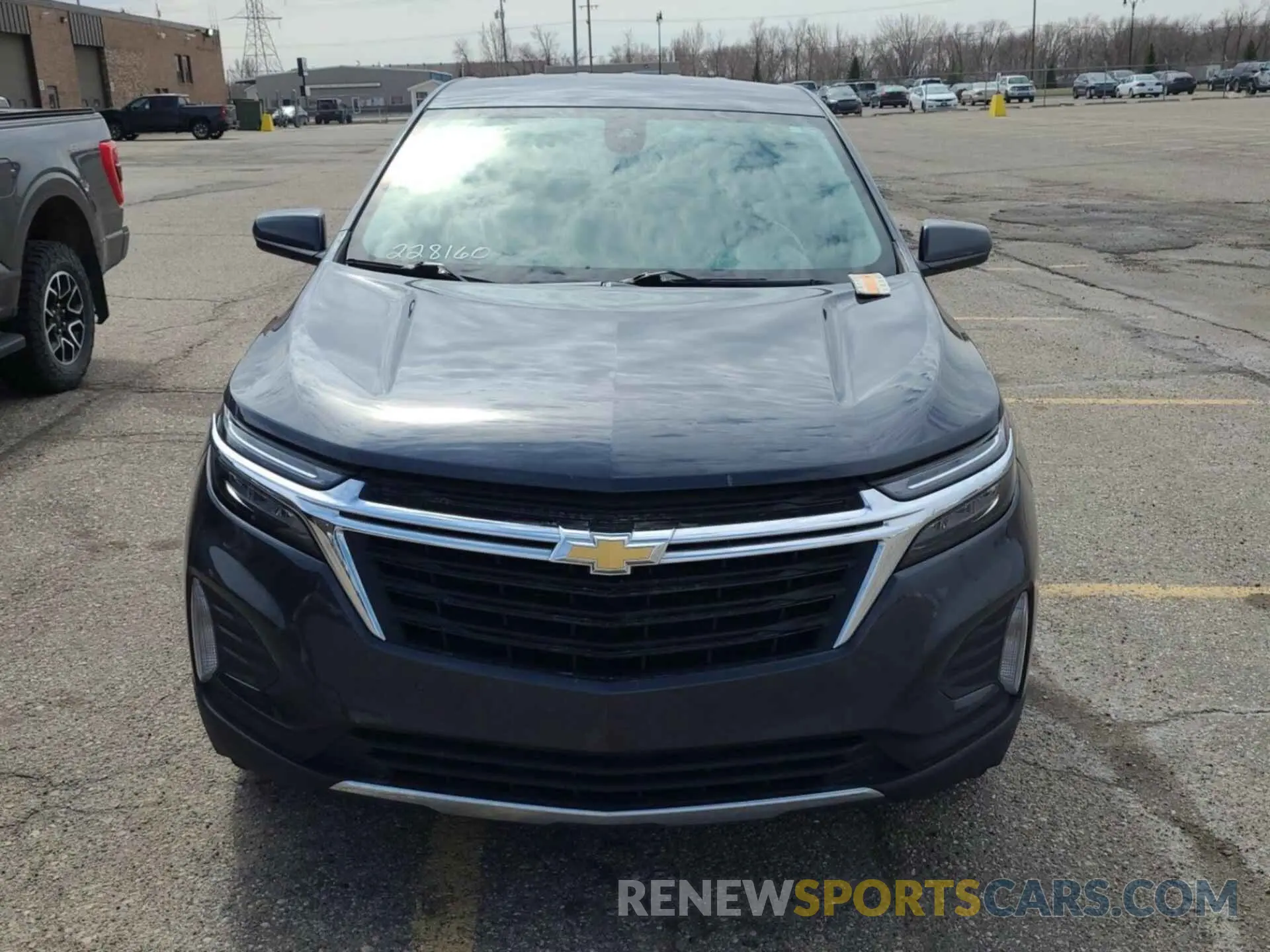 11 Photograph of a damaged car 2GNAXJEV9N6109363 CHEVROLET EQUINOX 2022