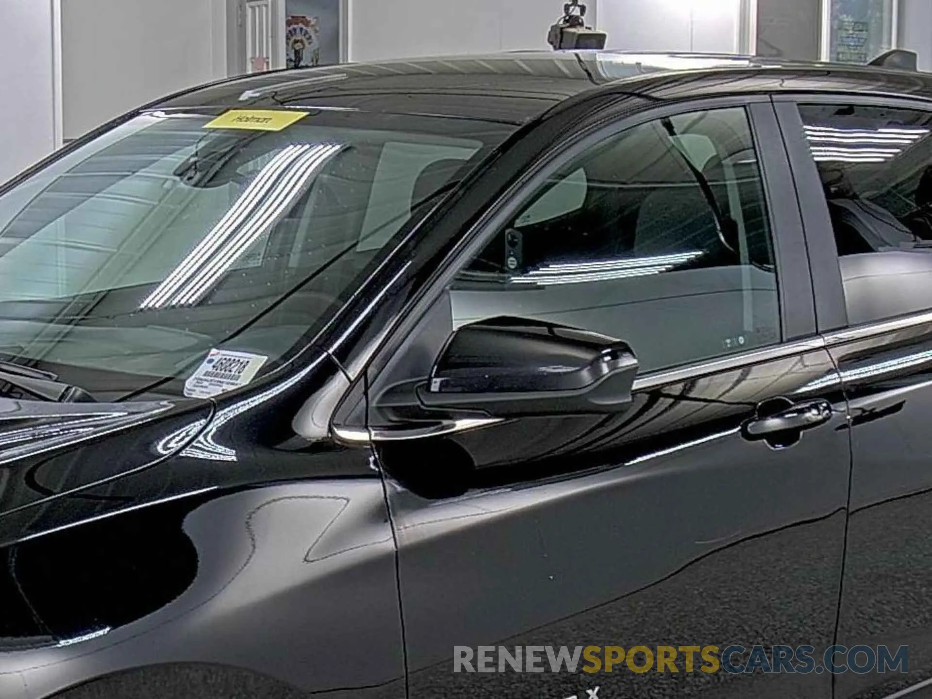 28 Photograph of a damaged car 2GNAXJEV9N6109847 CHEVROLET EQUINOX 2022