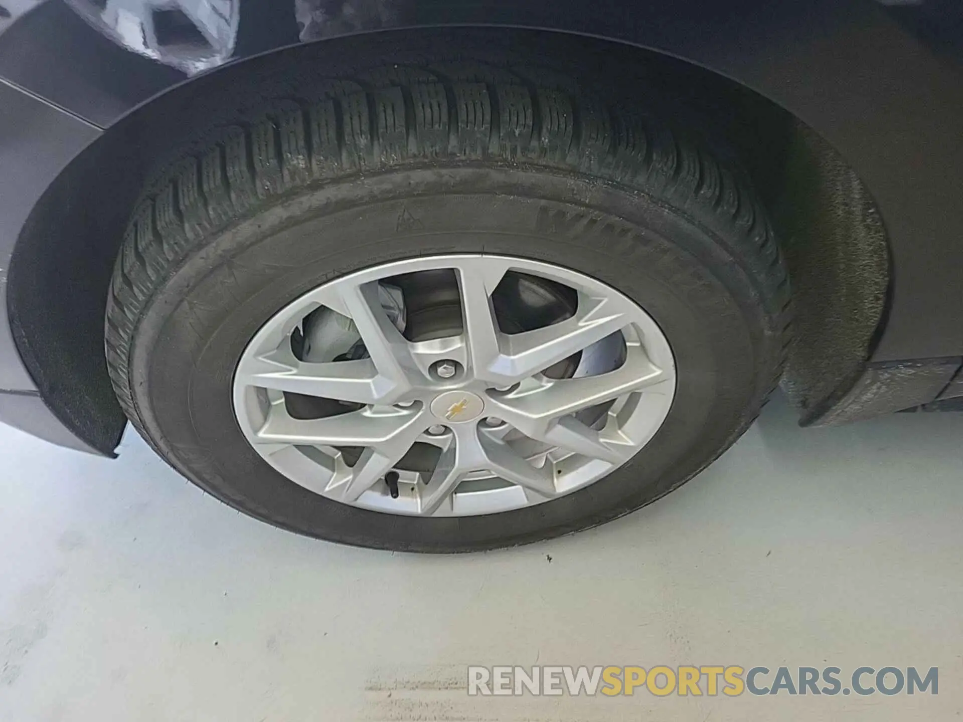 29 Photograph of a damaged car 2GNAXJEV9N6109847 CHEVROLET EQUINOX 2022
