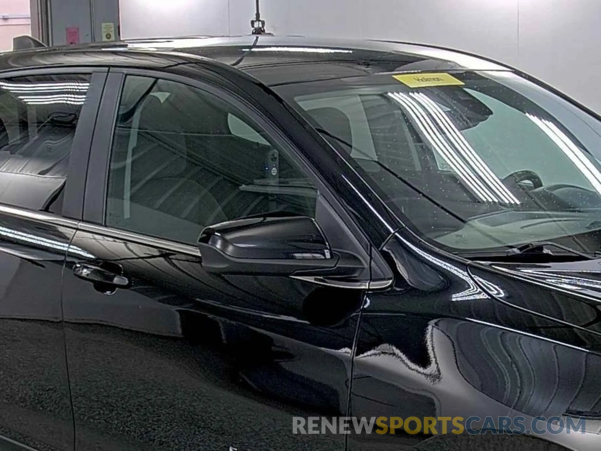 31 Photograph of a damaged car 2GNAXJEV9N6109847 CHEVROLET EQUINOX 2022
