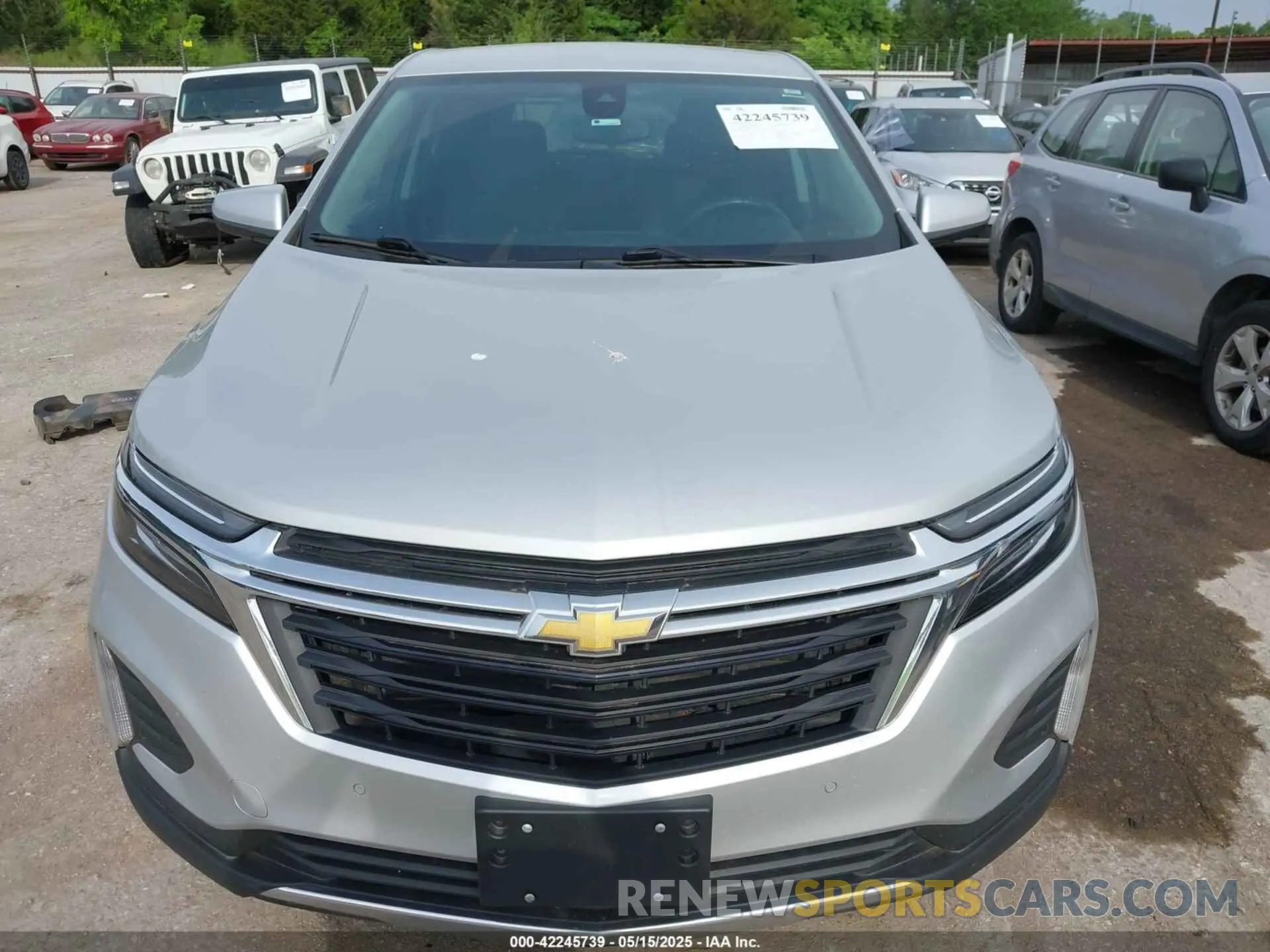 13 Photograph of a damaged car 2GNAXJEV9N6138247 CHEVROLET EQUINOX 2022