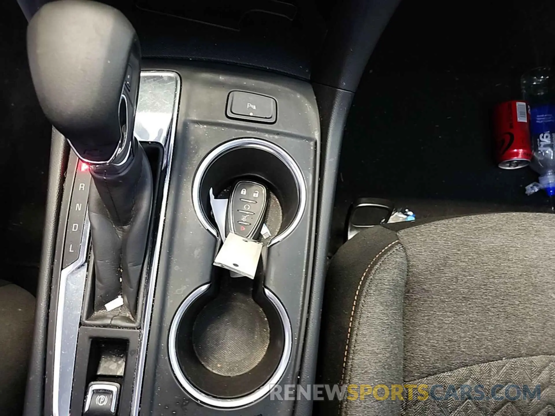 17 Photograph of a damaged car 2GNAXJEVXN6110442 CHEVROLET EQUINOX 2022