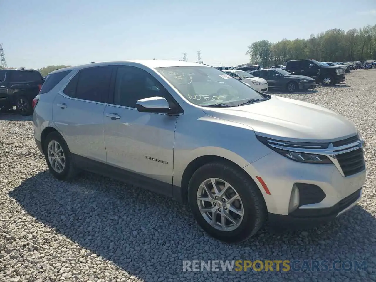 4 Photograph of a damaged car 2GNAXJEVXN6134398 CHEVROLET EQUINOX 2022