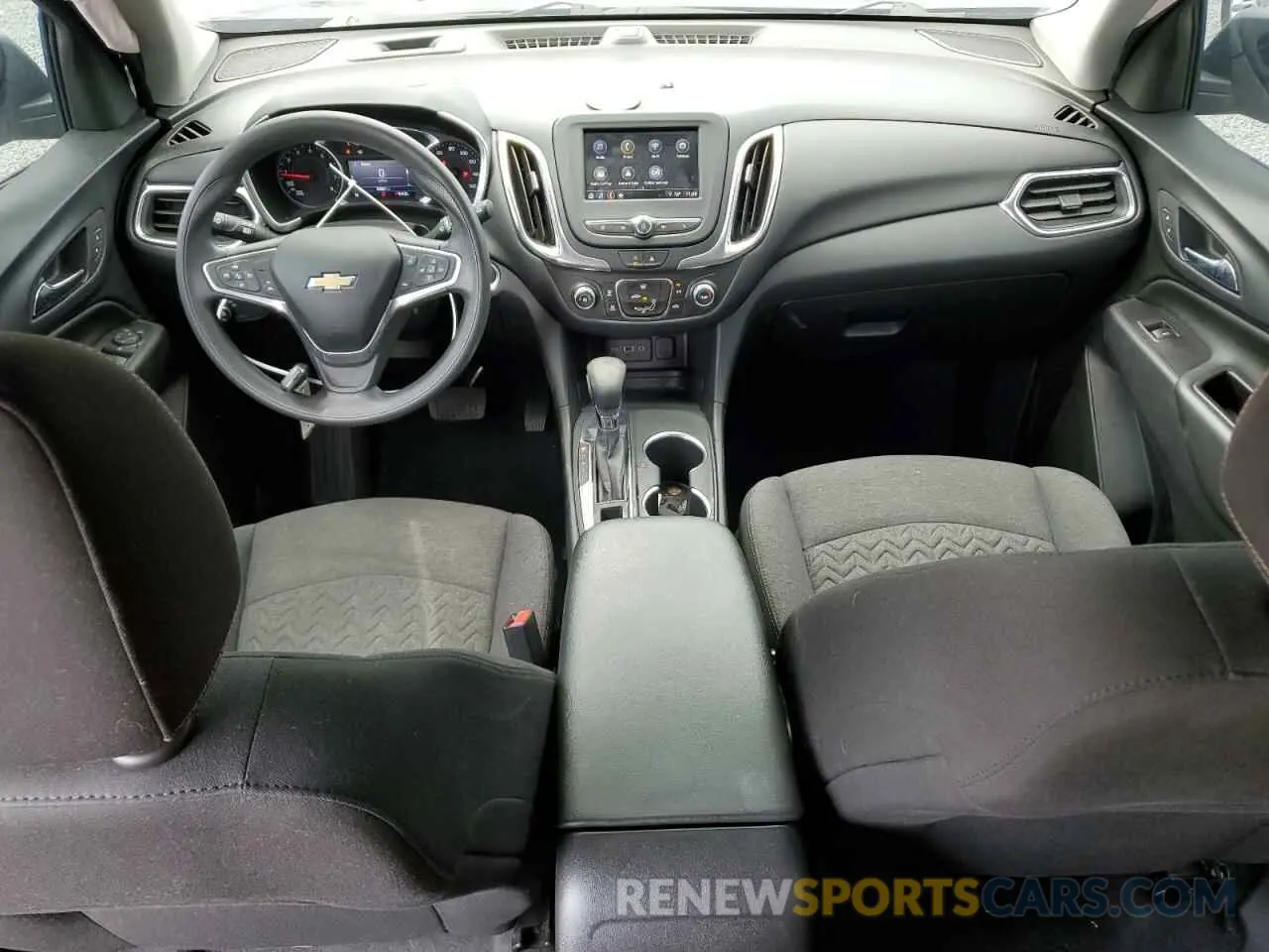 8 Photograph of a damaged car 2GNAXKEV0N6109564 CHEVROLET EQUINOX 2022