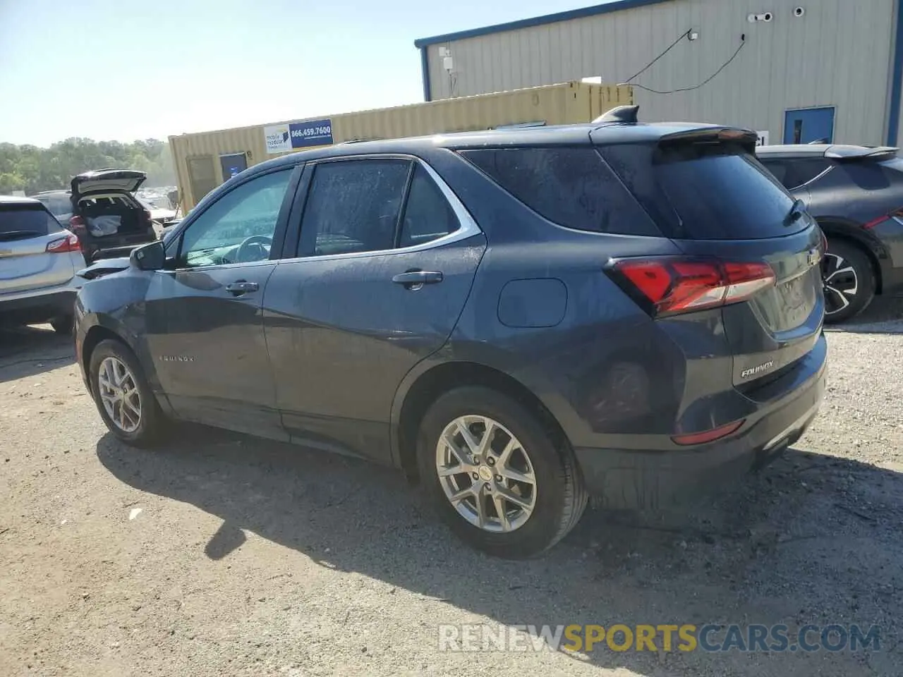2 Photograph of a damaged car 2GNAXKEV0N6152785 CHEVROLET EQUINOX 2022