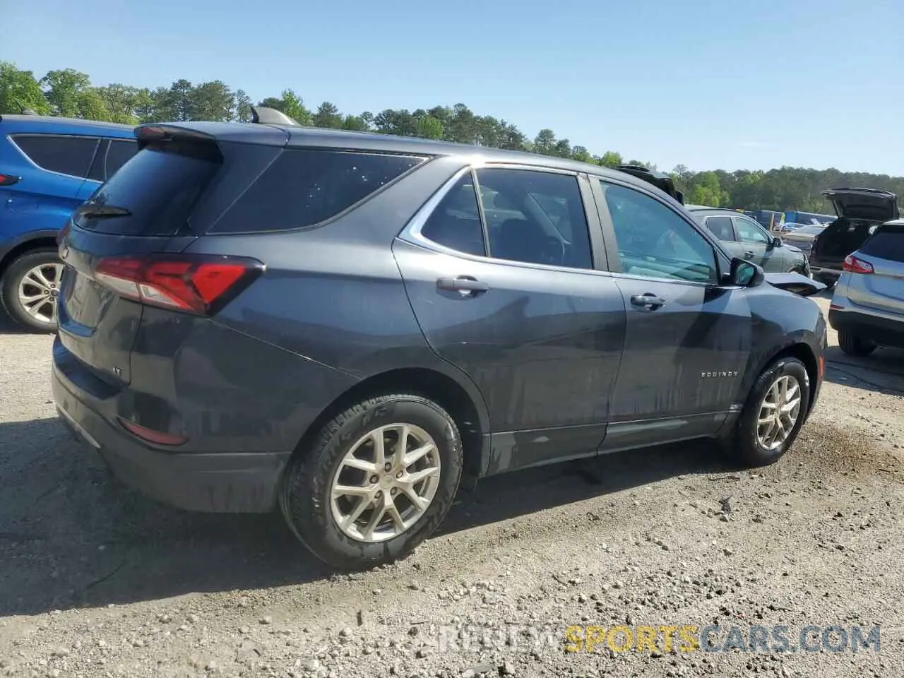 3 Photograph of a damaged car 2GNAXKEV0N6152785 CHEVROLET EQUINOX 2022