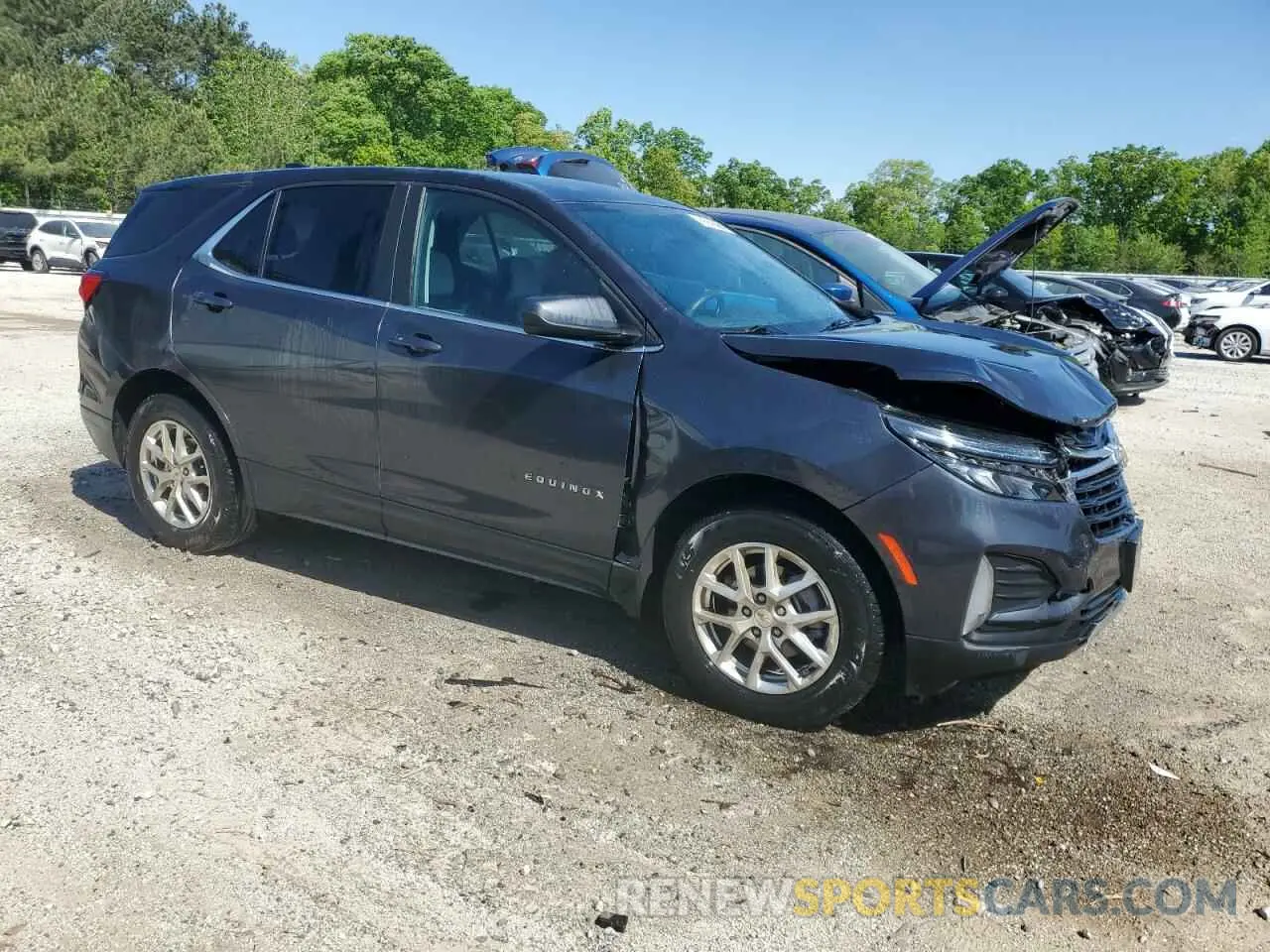 4 Photograph of a damaged car 2GNAXKEV0N6152785 CHEVROLET EQUINOX 2022