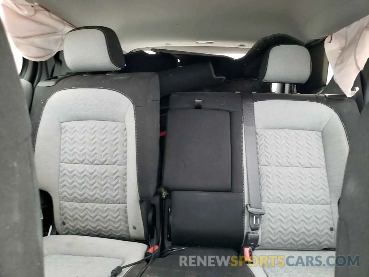 10 Photograph of a damaged car 2GNAXKEV1N6115292 CHEVROLET EQUINOX 2022