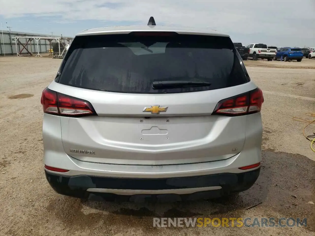 6 Photograph of a damaged car 2GNAXKEV1N6115292 CHEVROLET EQUINOX 2022