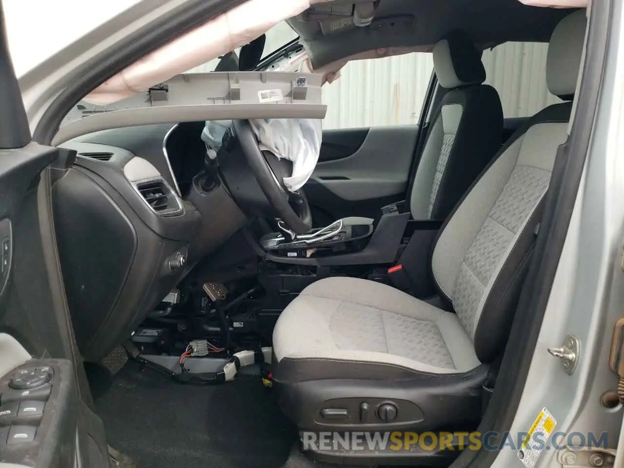 7 Photograph of a damaged car 2GNAXKEV1N6115292 CHEVROLET EQUINOX 2022
