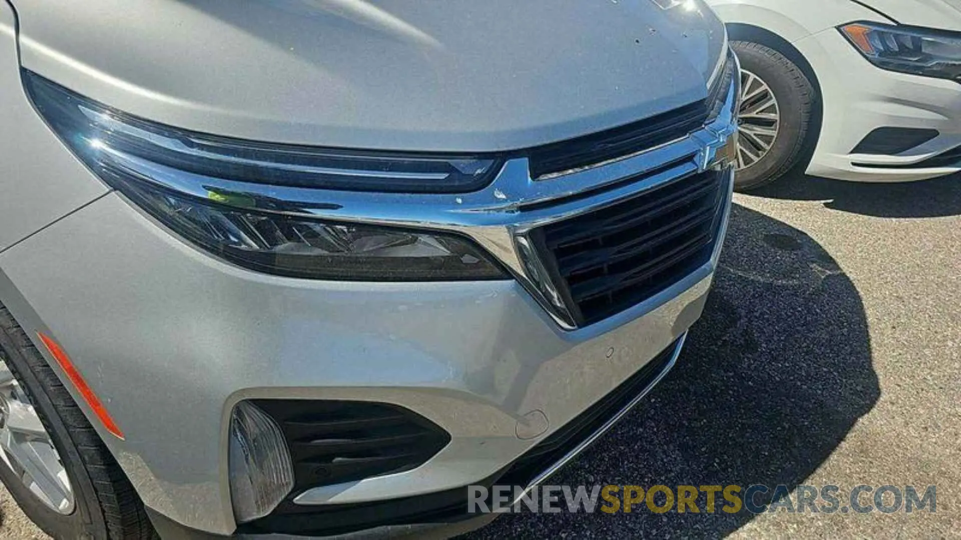 11 Photograph of a damaged car 2GNAXKEV1N6121965 CHEVROLET EQUINOX 2022
