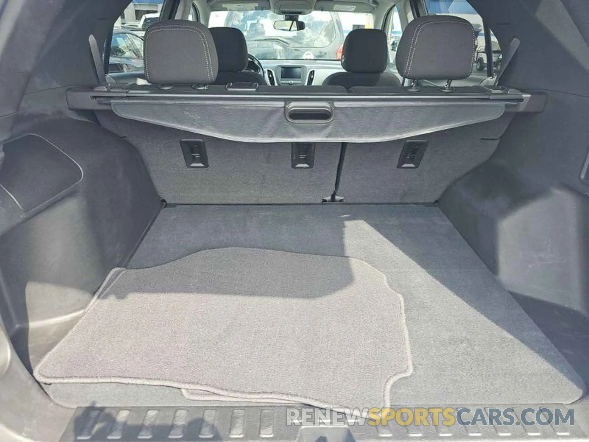 2 Photograph of a damaged car 2GNAXKEV1N6121965 CHEVROLET EQUINOX 2022