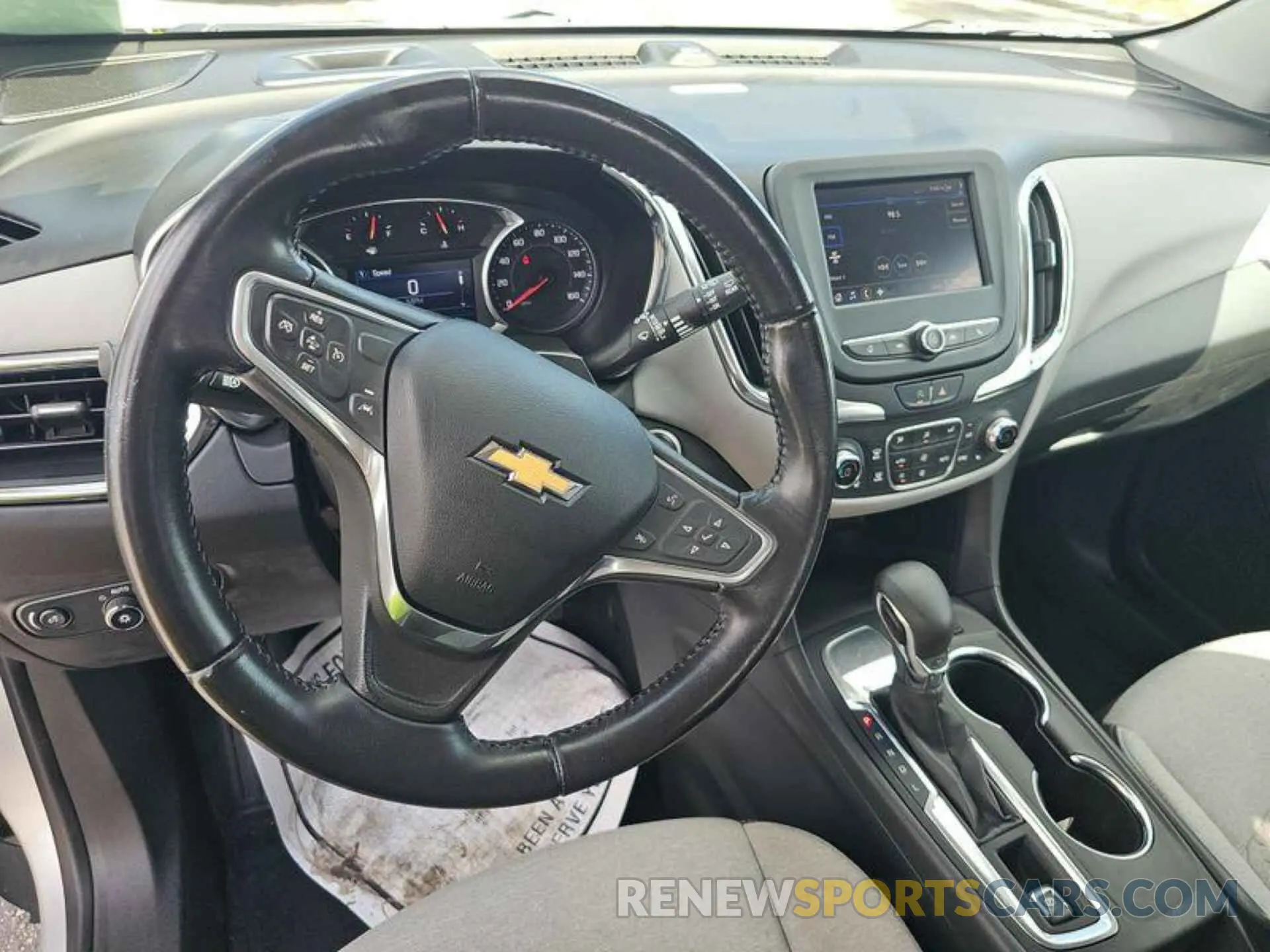 4 Photograph of a damaged car 2GNAXKEV1N6121965 CHEVROLET EQUINOX 2022