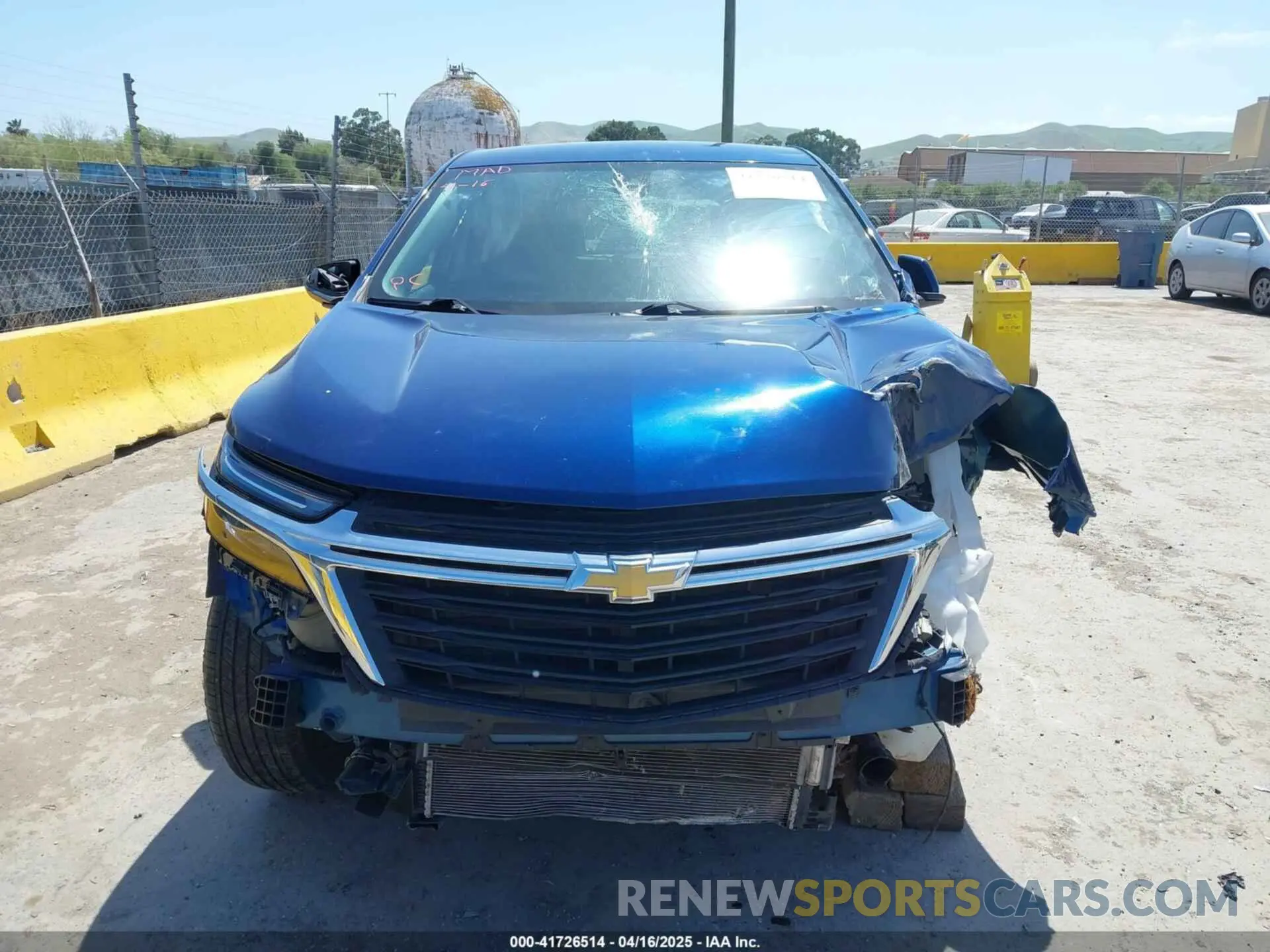 12 Photograph of a damaged car 2GNAXKEV1N6131220 CHEVROLET EQUINOX 2022