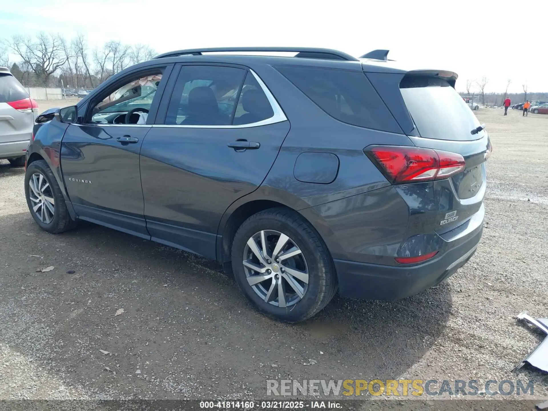 3 Photograph of a damaged car 2GNAXKEV4N6151932 CHEVROLET EQUINOX 2022