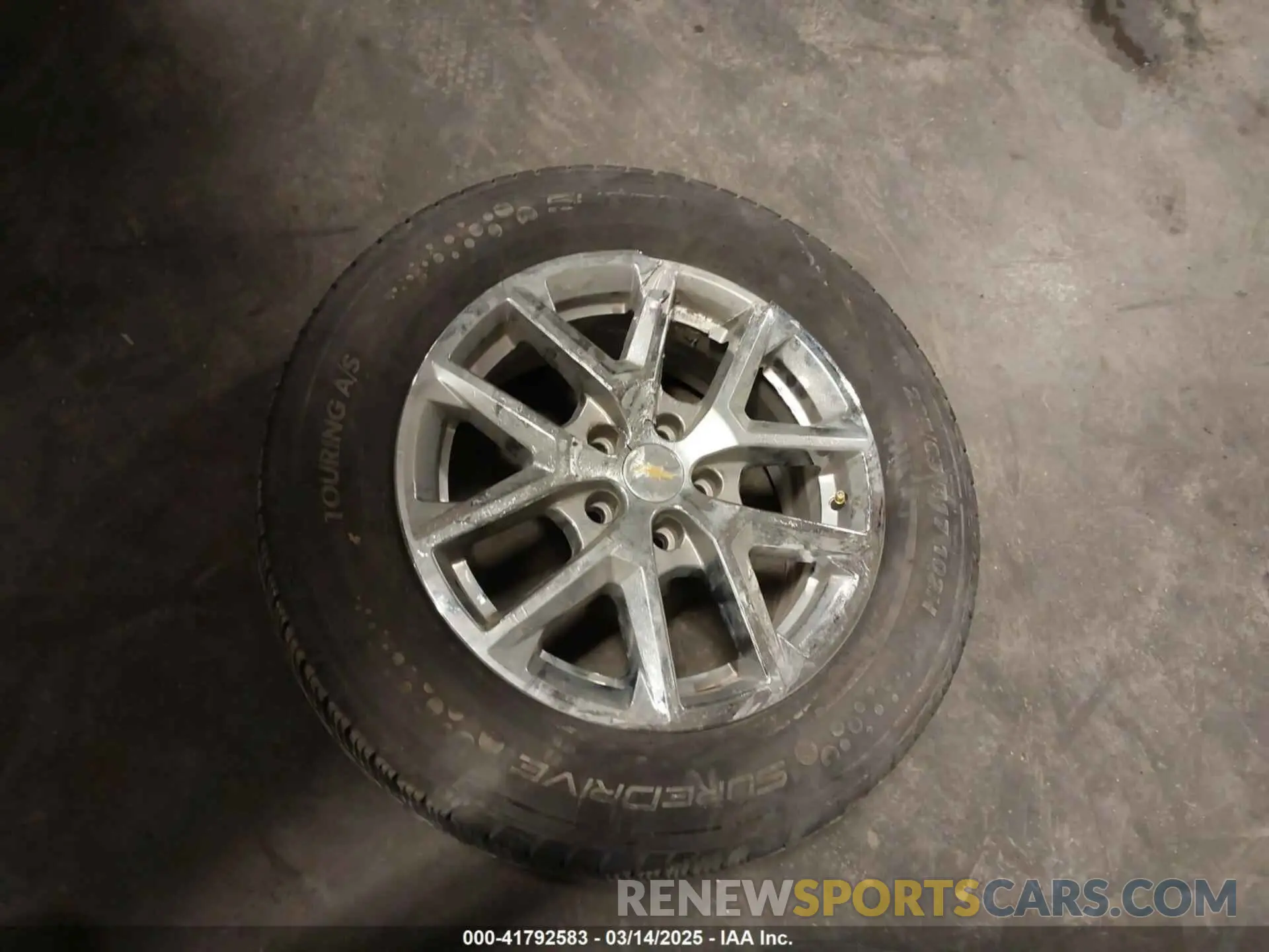 19 Photograph of a damaged car 2GNAXKEV6N6112484 CHEVROLET EQUINOX 2022