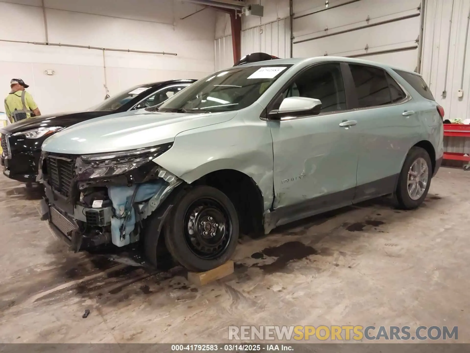 2 Photograph of a damaged car 2GNAXKEV6N6112484 CHEVROLET EQUINOX 2022