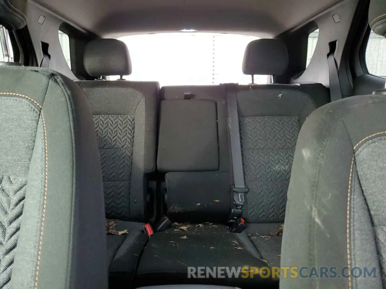 10 Photograph of a damaged car 2GNAXKEV7N6128967 CHEVROLET EQUINOX 2022