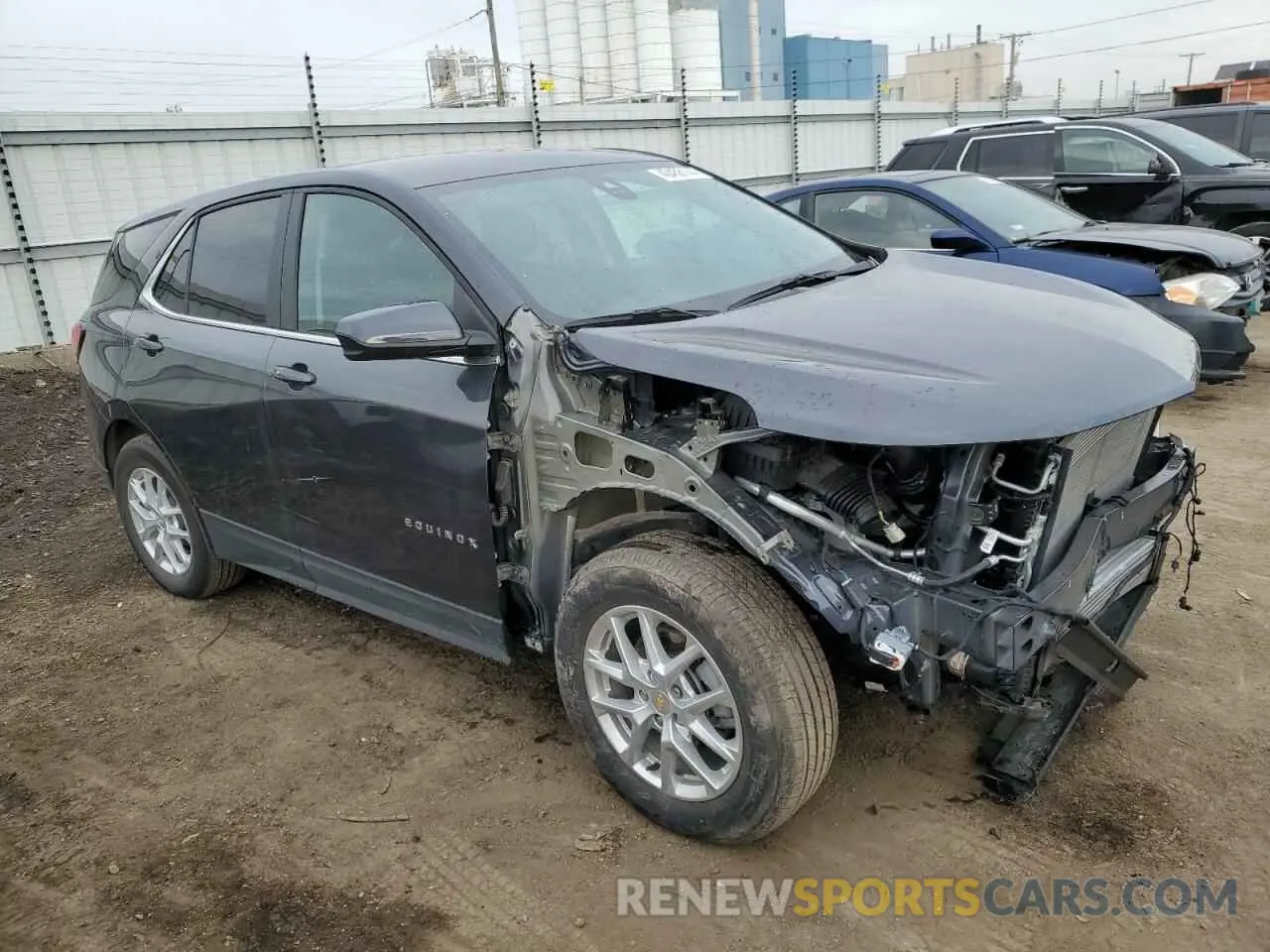 4 Photograph of a damaged car 2GNAXKEV7N6128967 CHEVROLET EQUINOX 2022