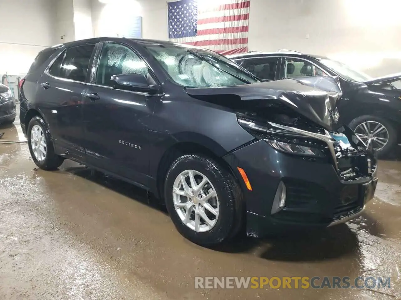 4 Photograph of a damaged car 2GNAXKEV7N6136194 CHEVROLET EQUINOX 2022