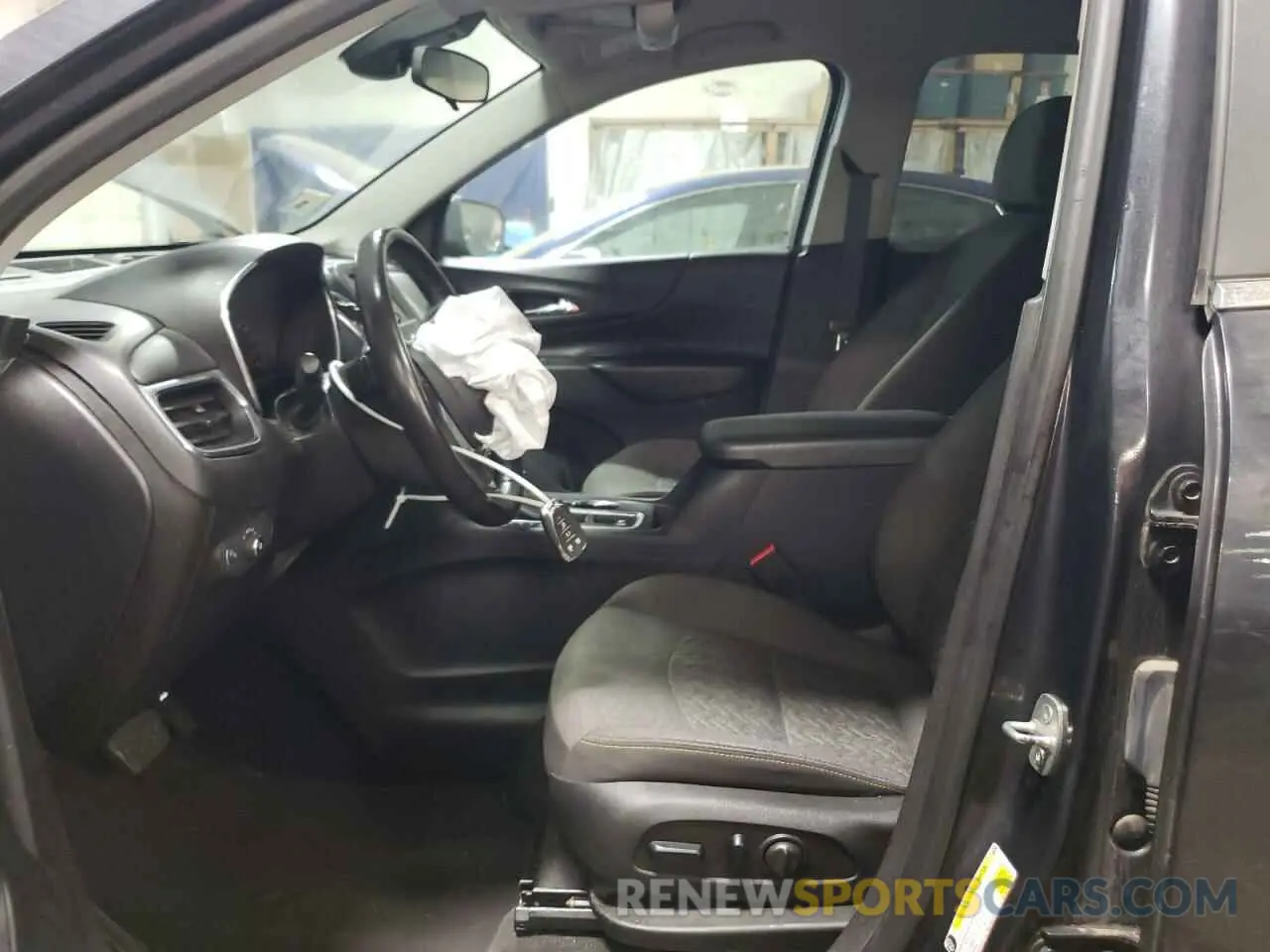 7 Photograph of a damaged car 2GNAXKEV7N6136194 CHEVROLET EQUINOX 2022