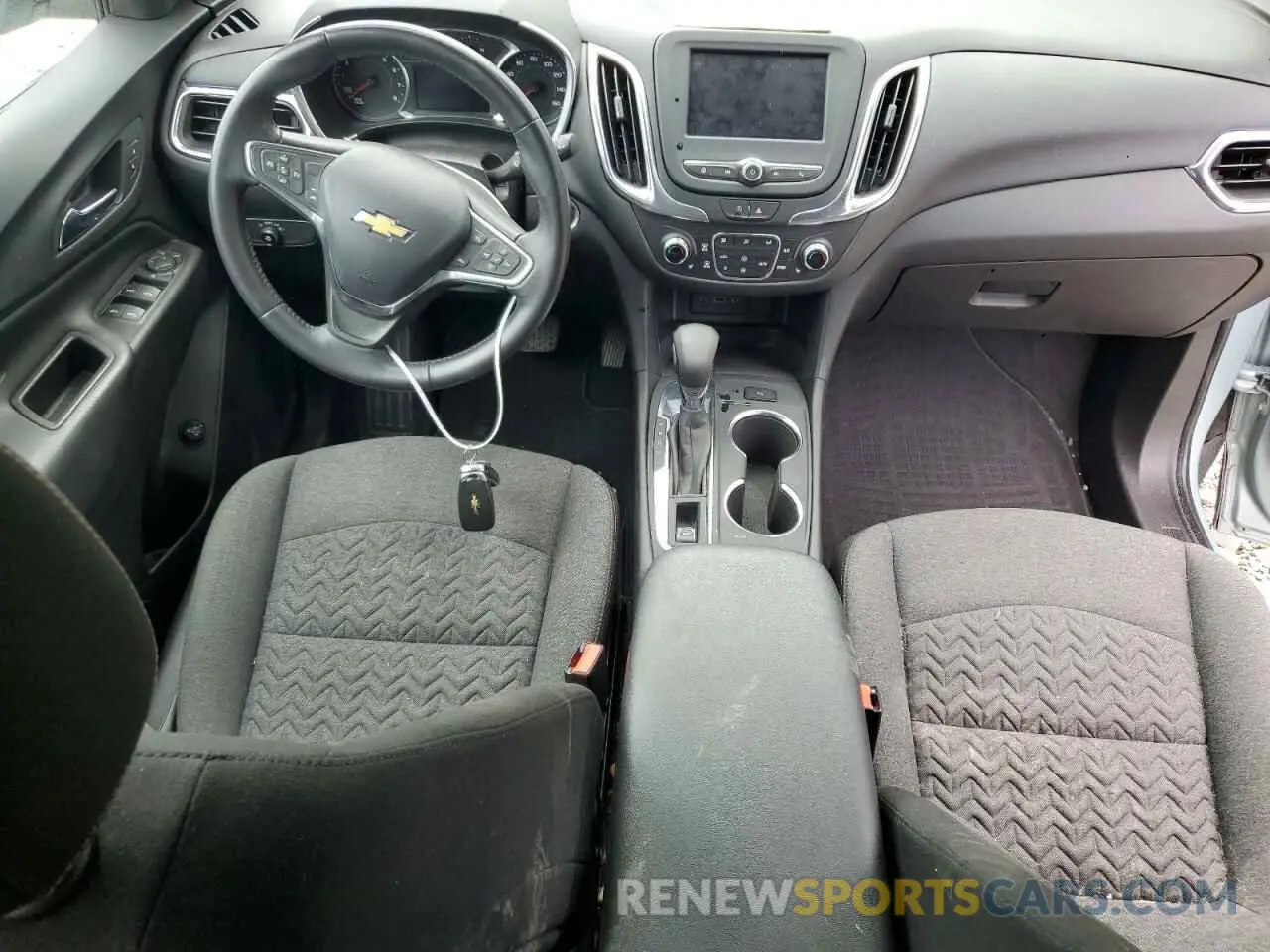 8 Photograph of a damaged car 2GNAXKEV8N6141114 CHEVROLET EQUINOX 2022