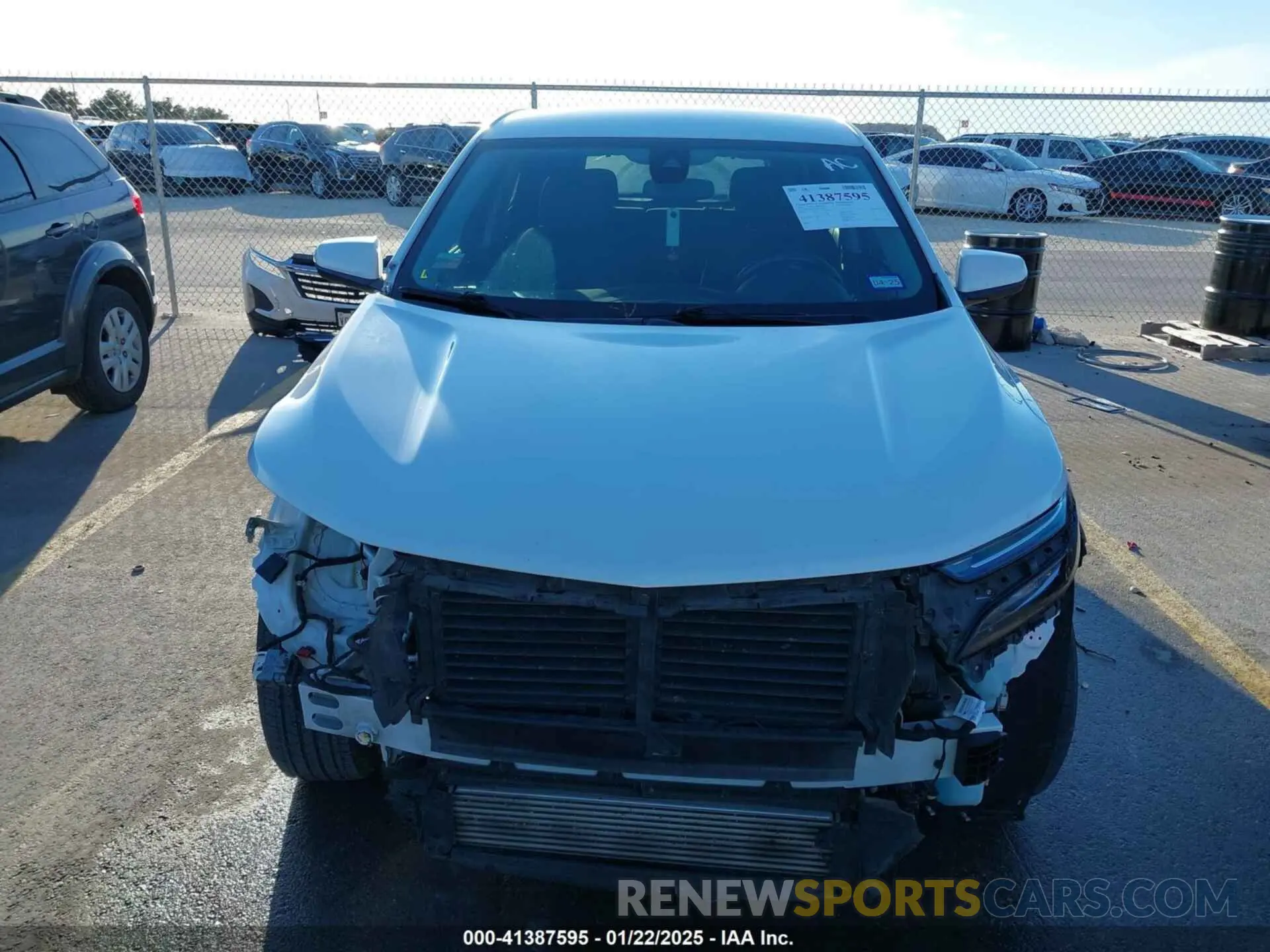 13 Photograph of a damaged car 2GNAXKEV9N6104136 CHEVROLET EQUINOX 2022