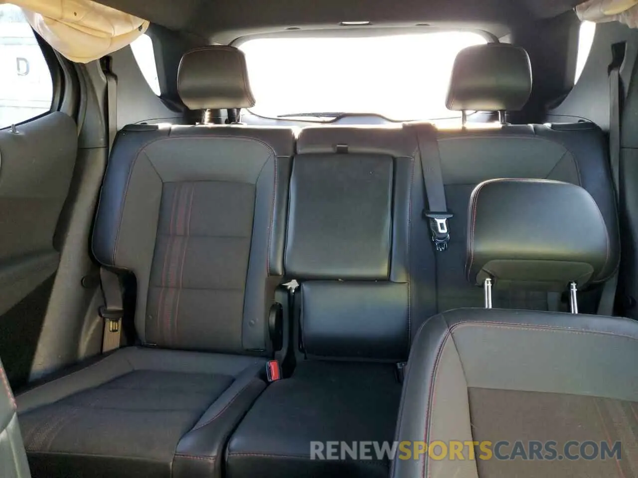 10 Photograph of a damaged car 2GNAXMEV2N6137412 CHEVROLET EQUINOX 2022