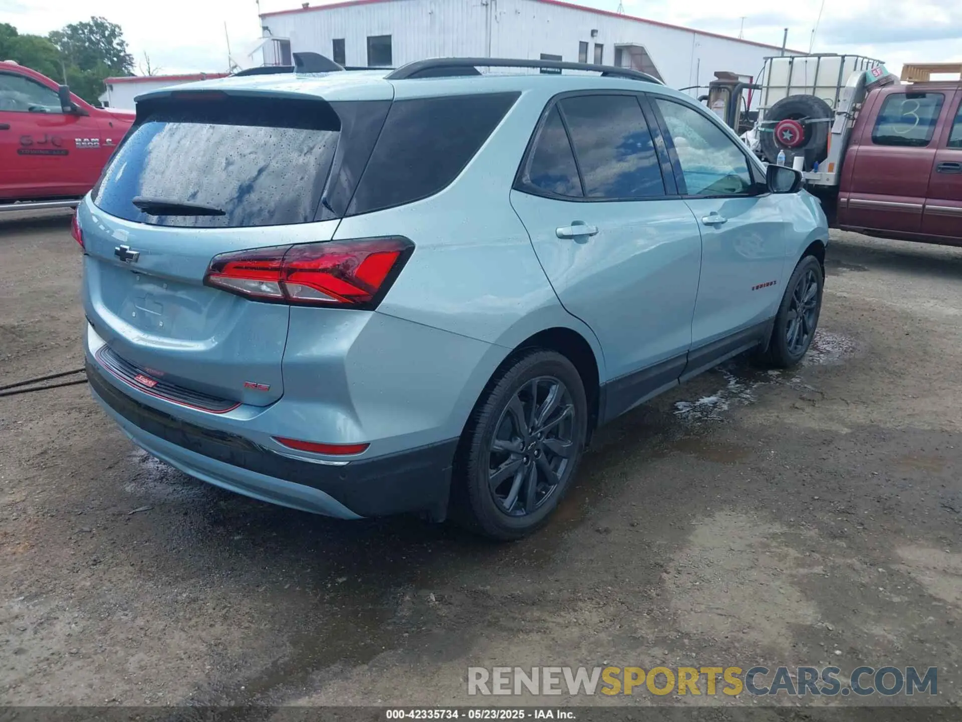 4 Photograph of a damaged car 2GNAXMEV5N6108213 CHEVROLET EQUINOX 2022