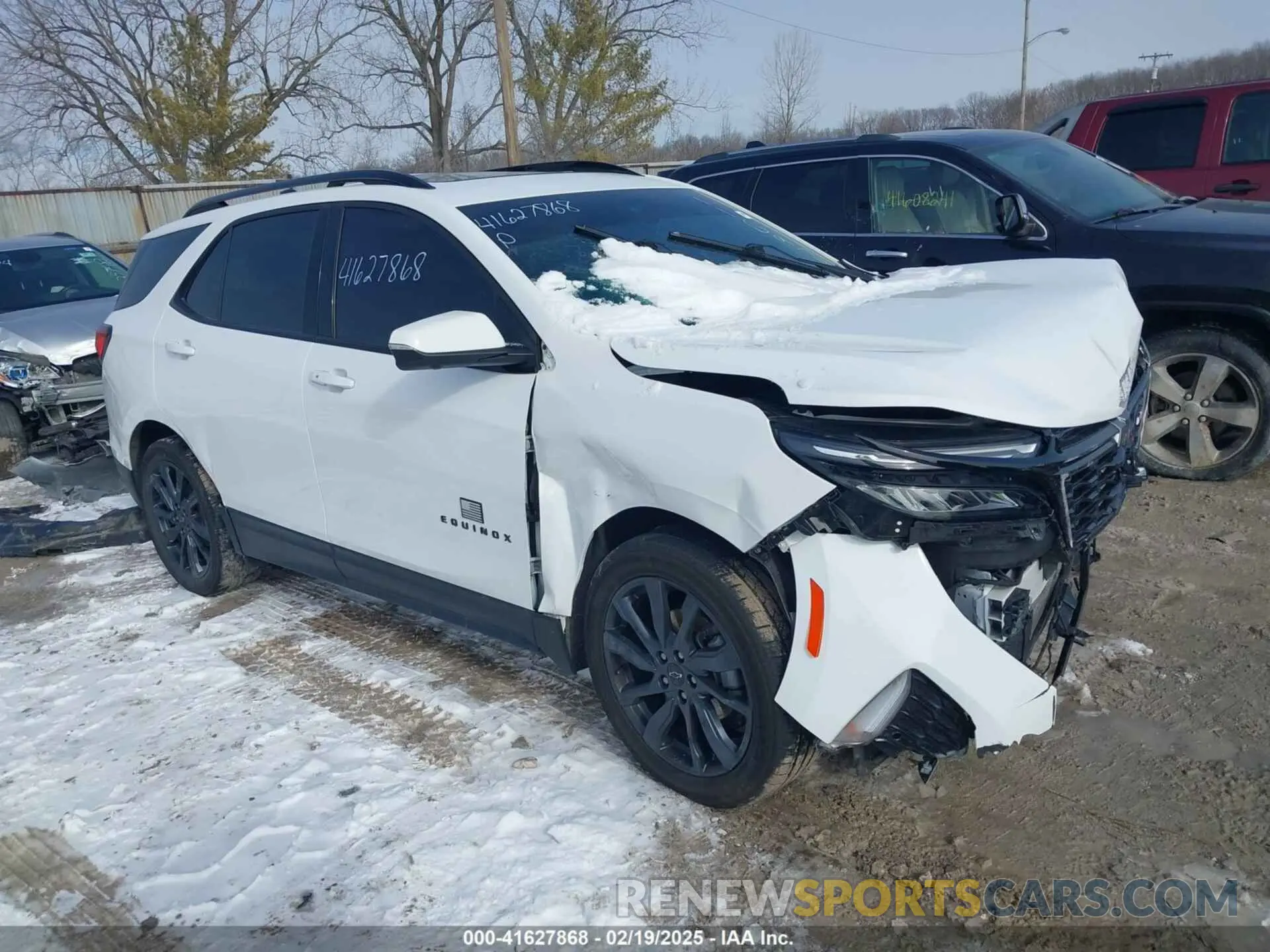 13 Photograph of a damaged car 2GNAXMEV5N6116974 CHEVROLET EQUINOX 2022