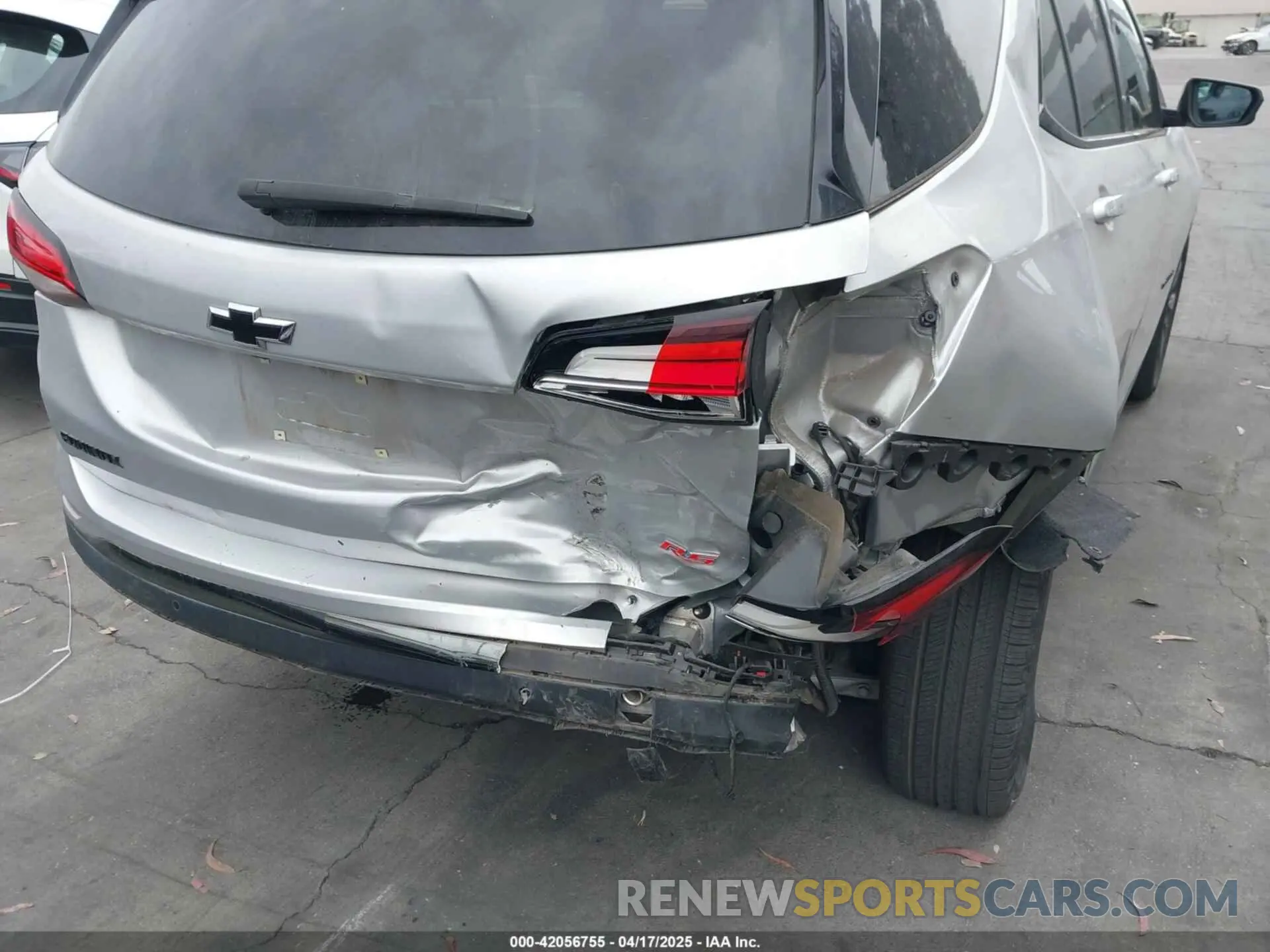 12 Photograph of a damaged car 2GNAXMEV5N6125352 CHEVROLET EQUINOX 2022
