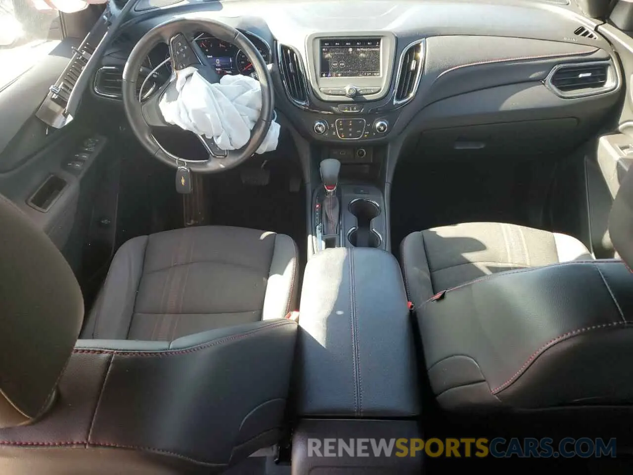 8 Photograph of a damaged car 2GNAXMEVXN6140915 CHEVROLET EQUINOX 2022