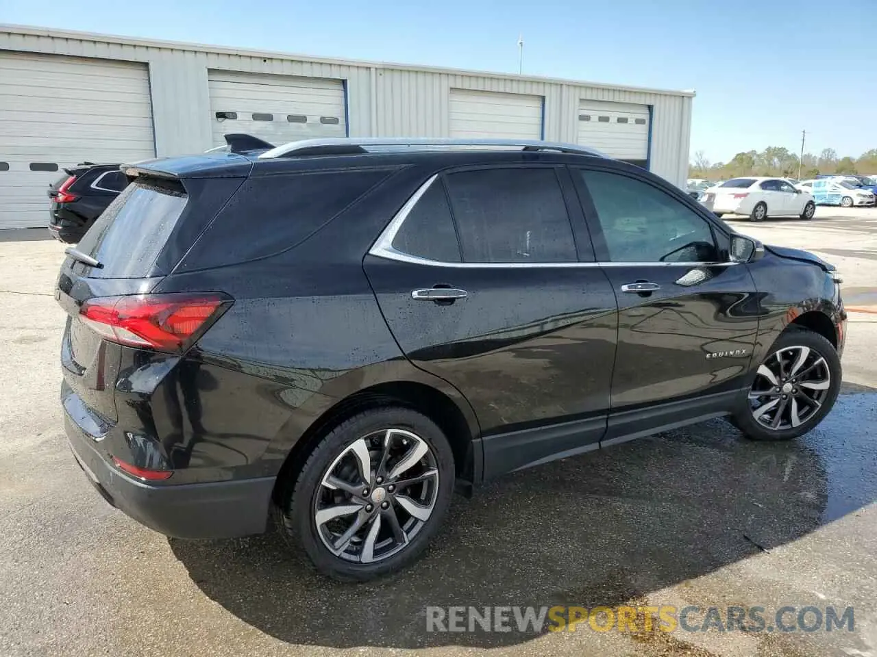 3 Photograph of a damaged car 2GNAXNEV0N6131923 CHEVROLET EQUINOX 2022