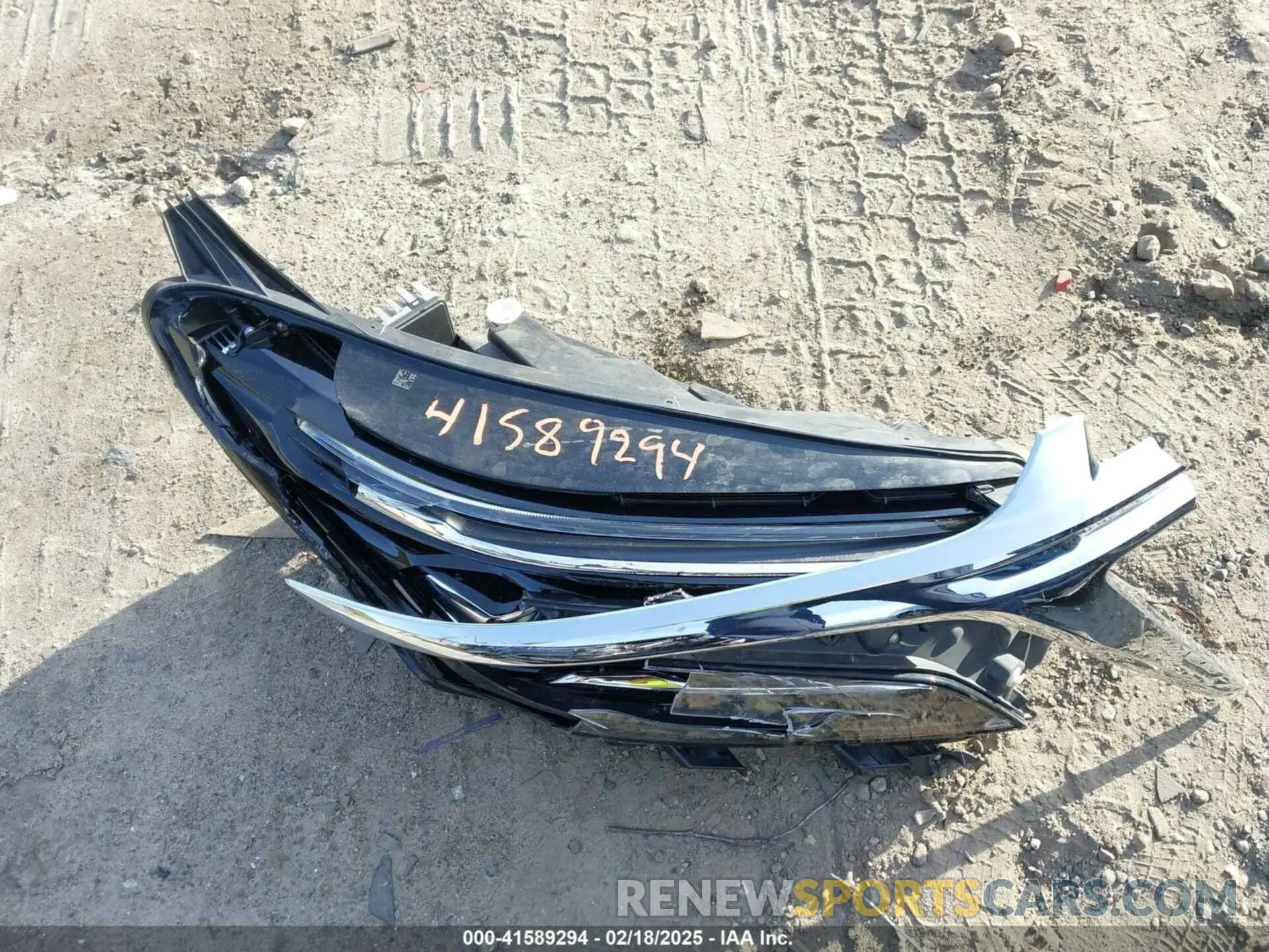 12 Photograph of a damaged car 2GNAXNEV8N6155449 CHEVROLET EQUINOX 2022